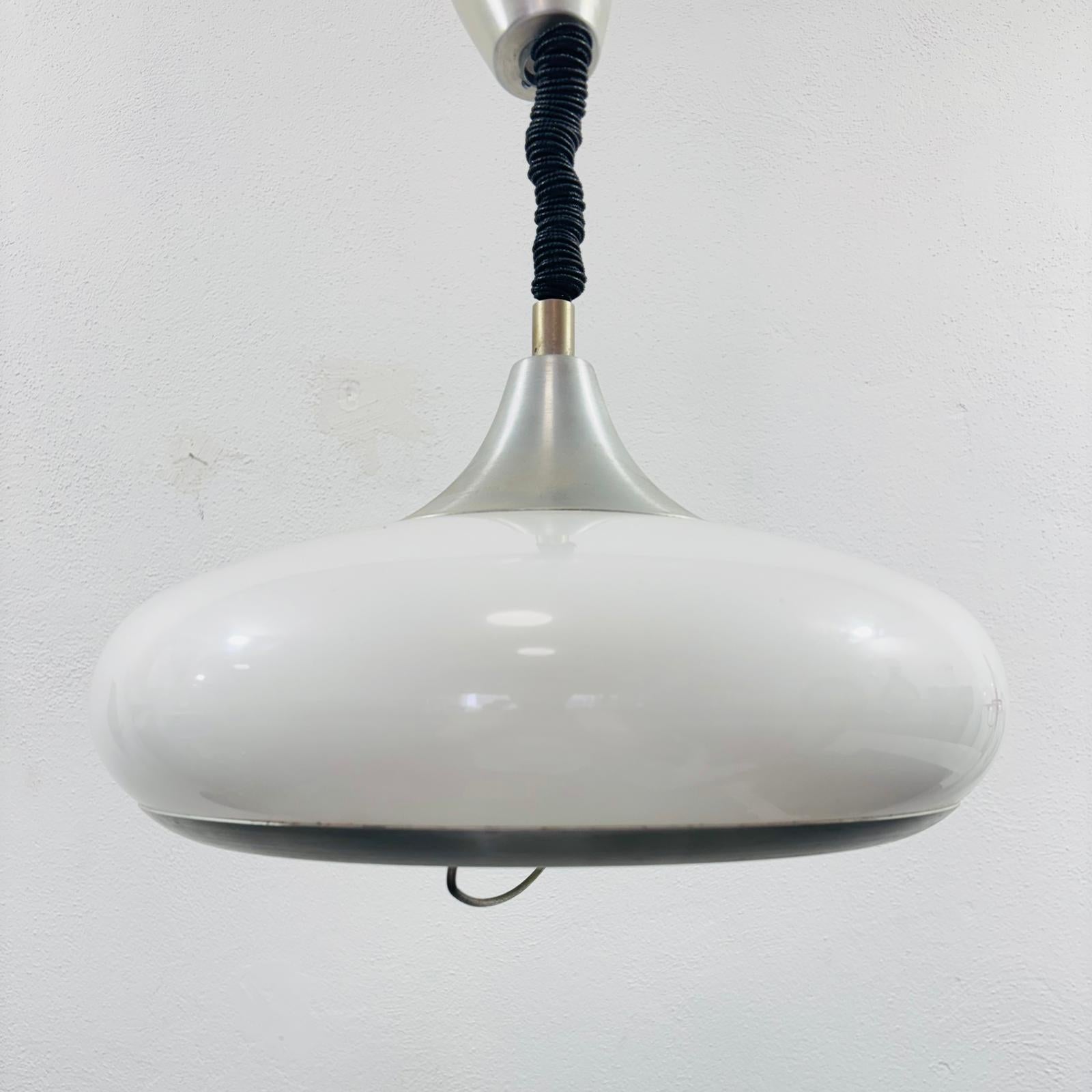 Stilux Milano Lampada a sospensione Space Age 1970’s in vendita 1
