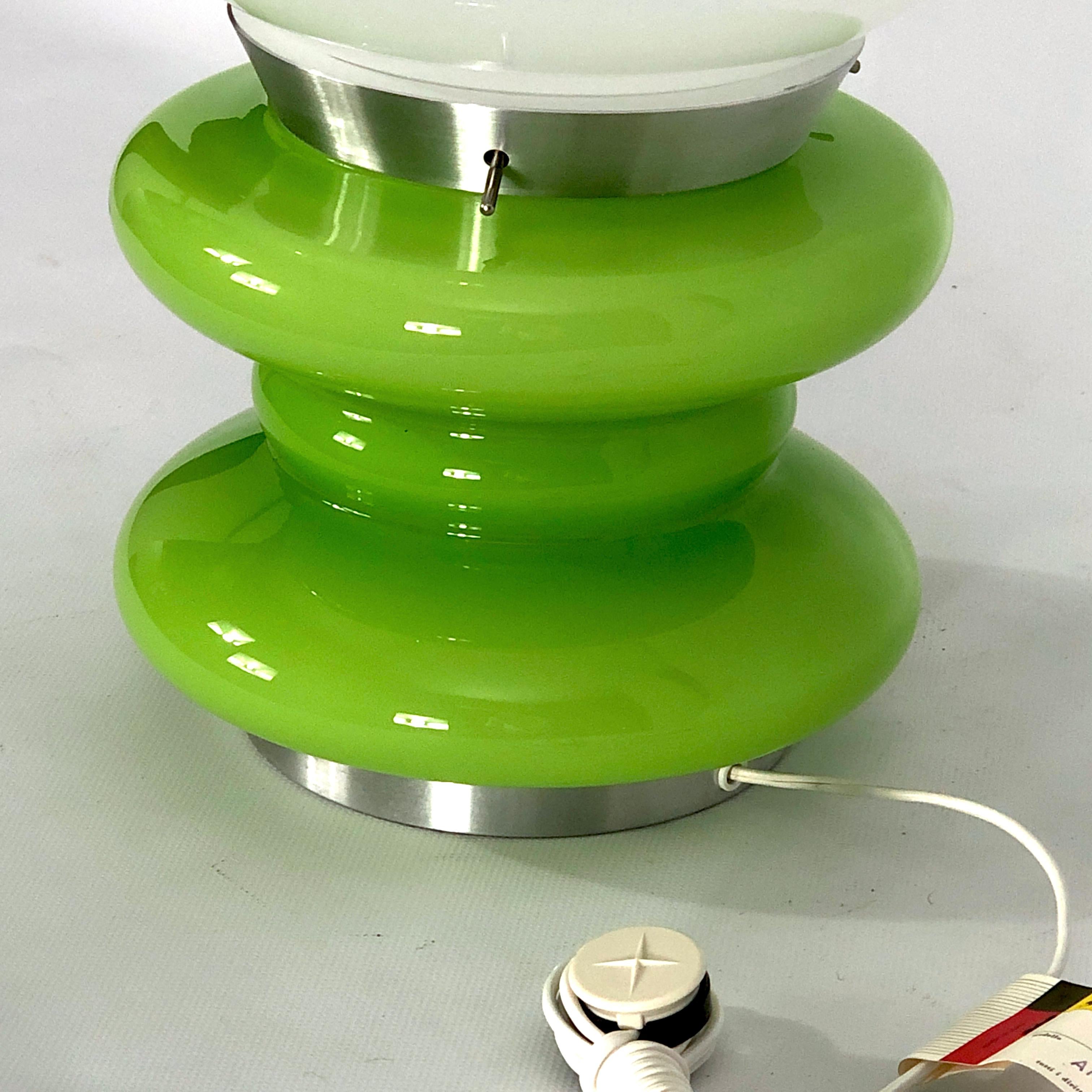 Métal Stilux Milano, grande lampe de table en verre de Murano vert des années 60 en vente