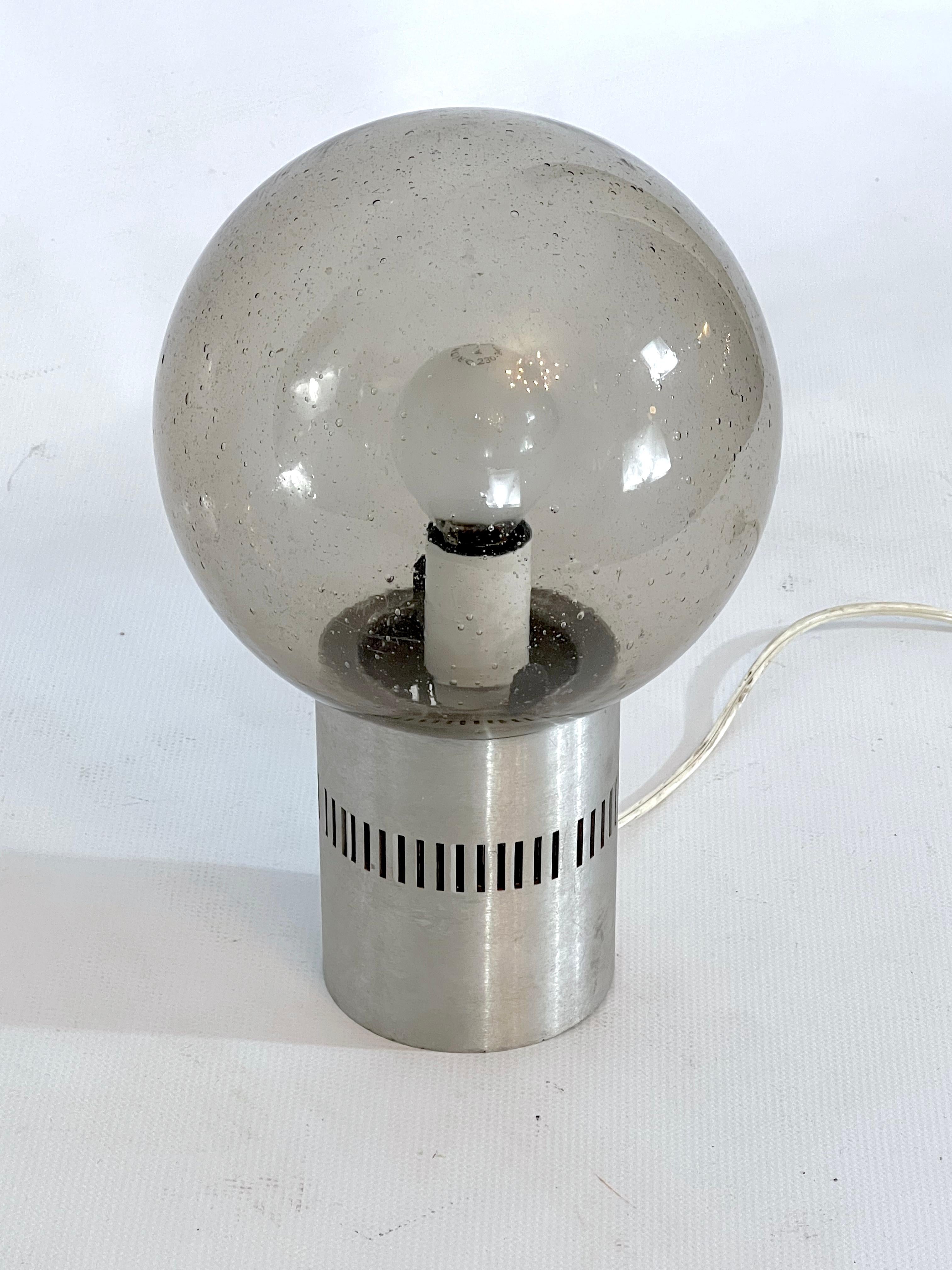 20th Century Stilux Milano, Mid-century aluminum and bullicante glass table lamp For Sale