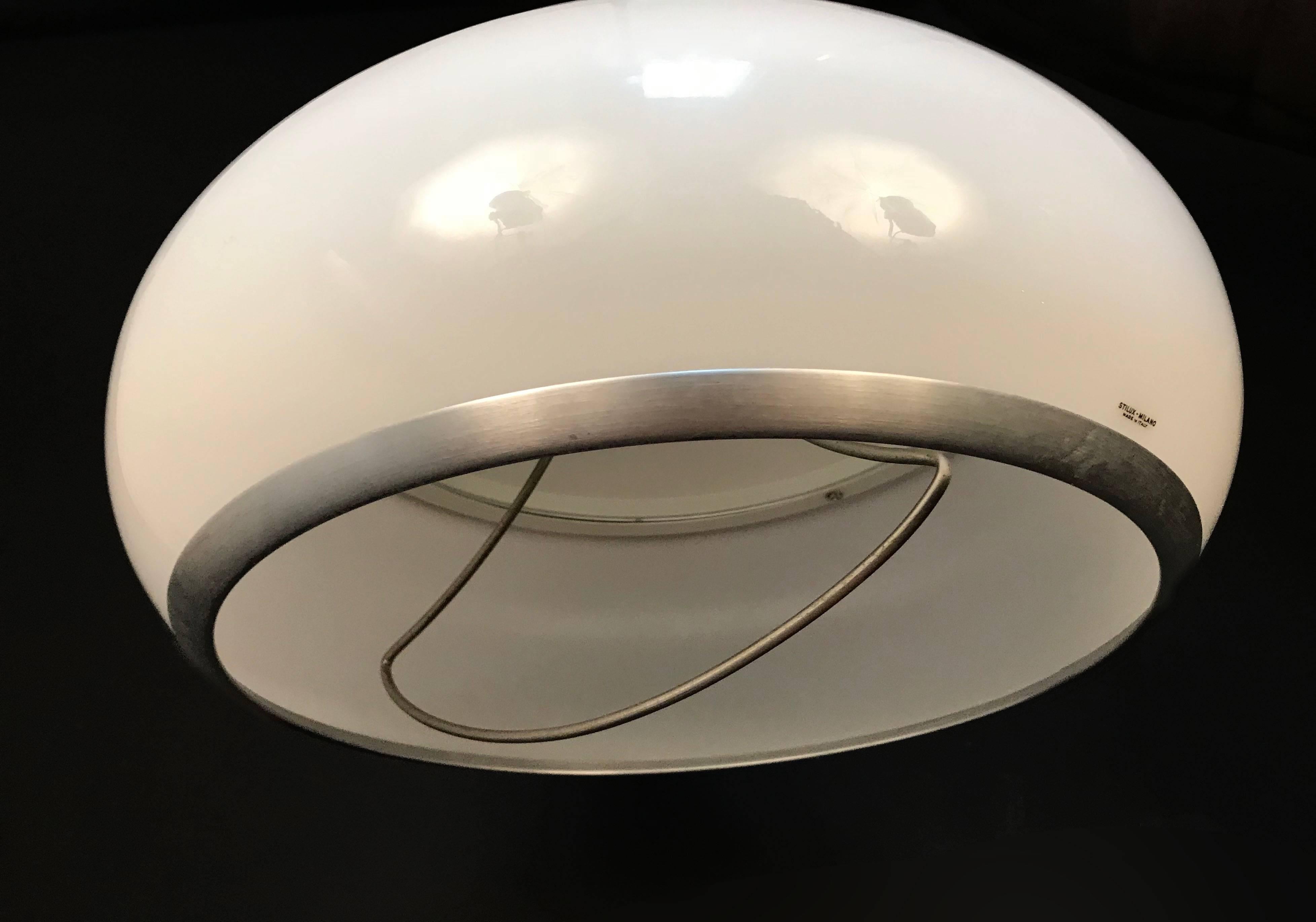 Lustre rond italien Stilux Milano du milieu du siècle dernier en aluminium et perspex, années 1960 en vente 7