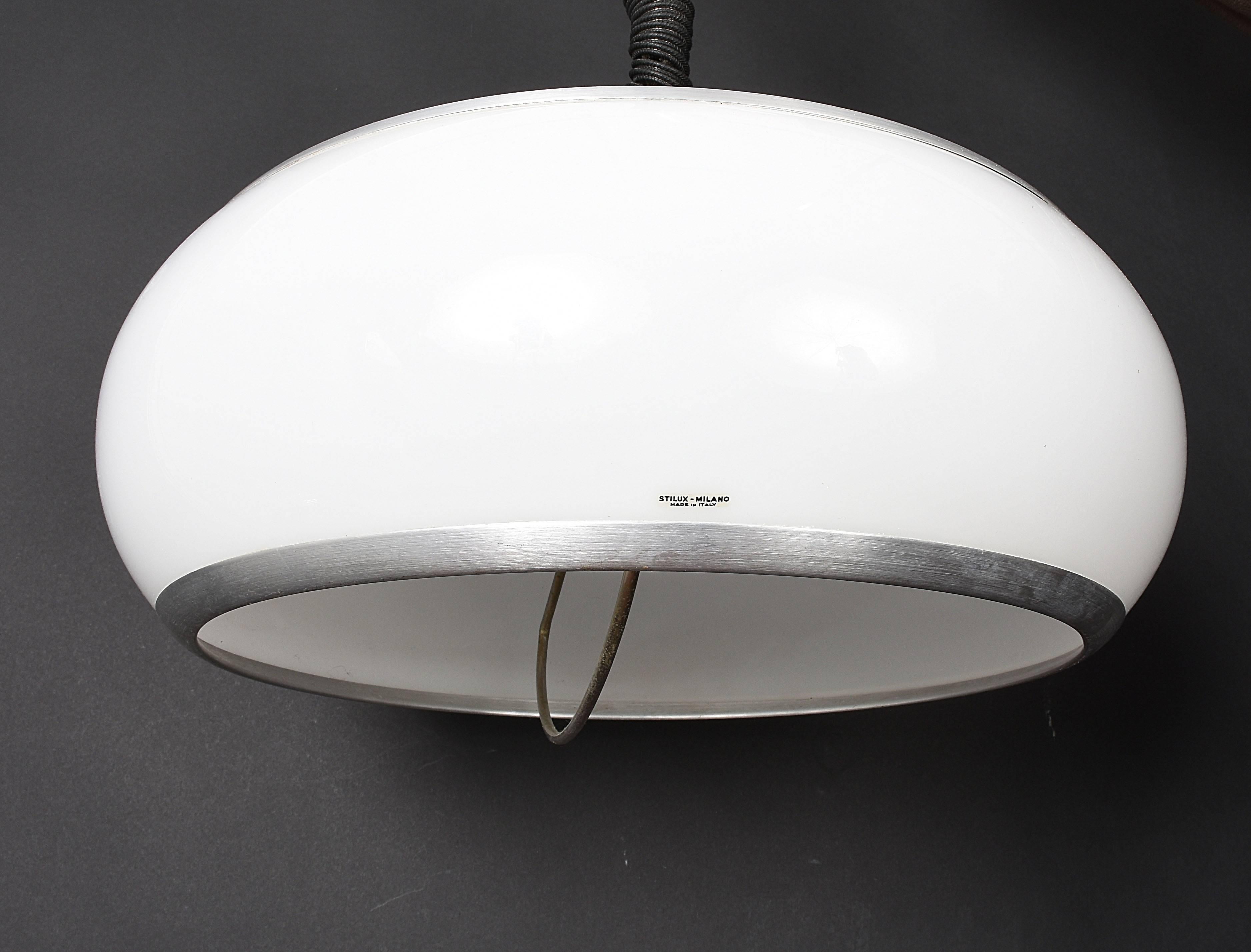 Stilux Milano Midcentury Aluminum and Perspex Italian Round Chandelier, 1960s In Good Condition For Sale In Roma, IT