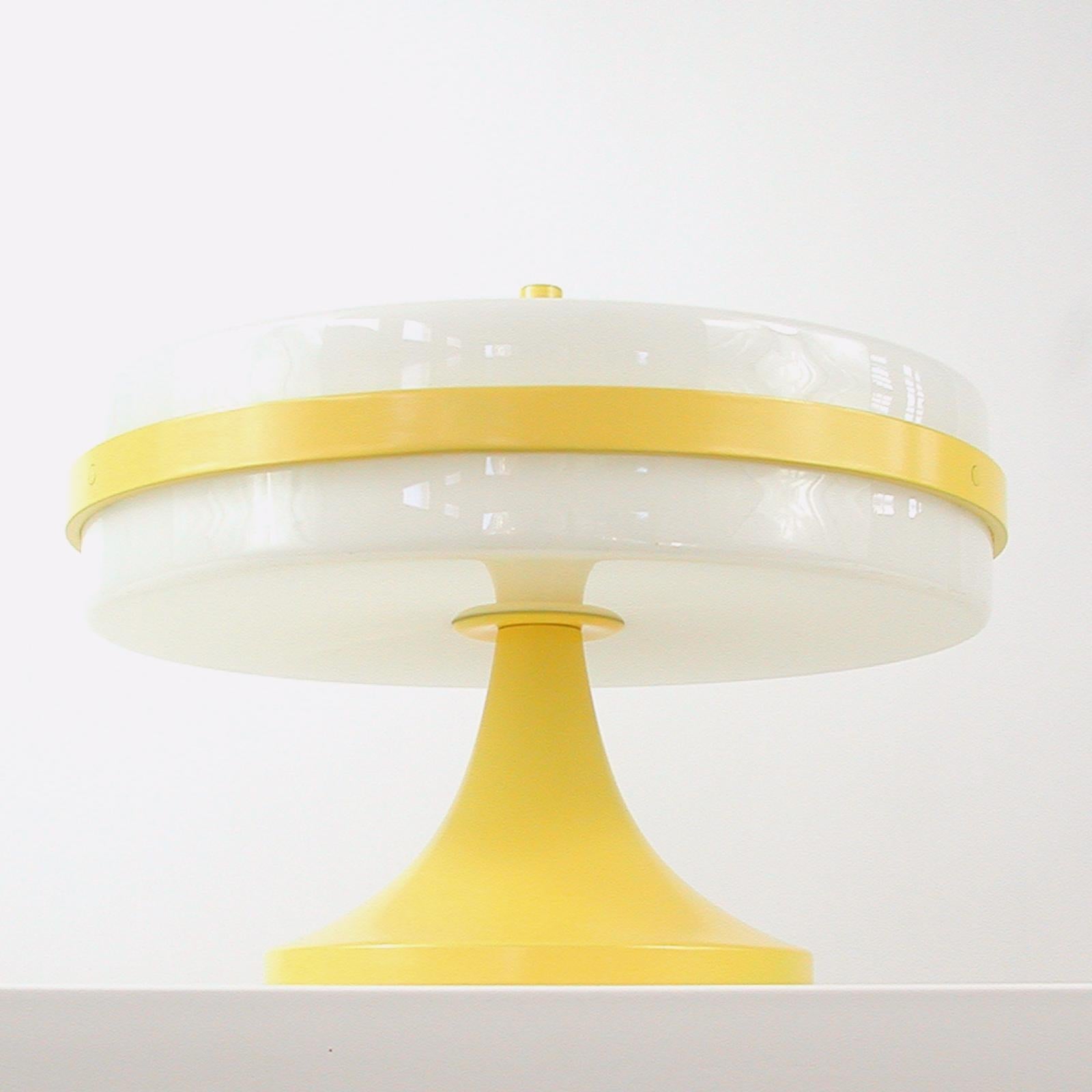 Stilux Milano Pop Art Yellow and White Table Lamp For Sale 4