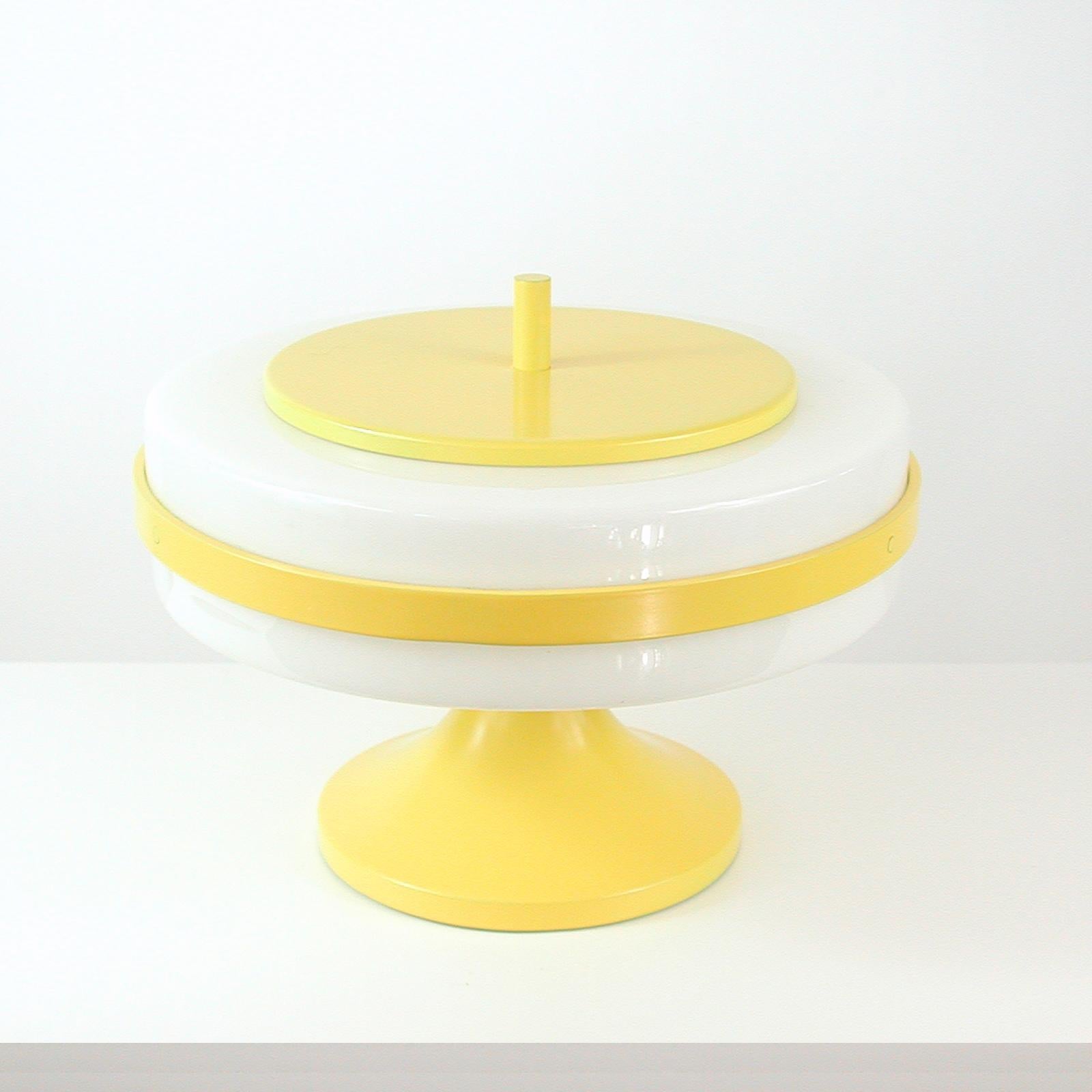 Post-Modern Stilux Milano Pop Art Yellow and White Table Lamp For Sale