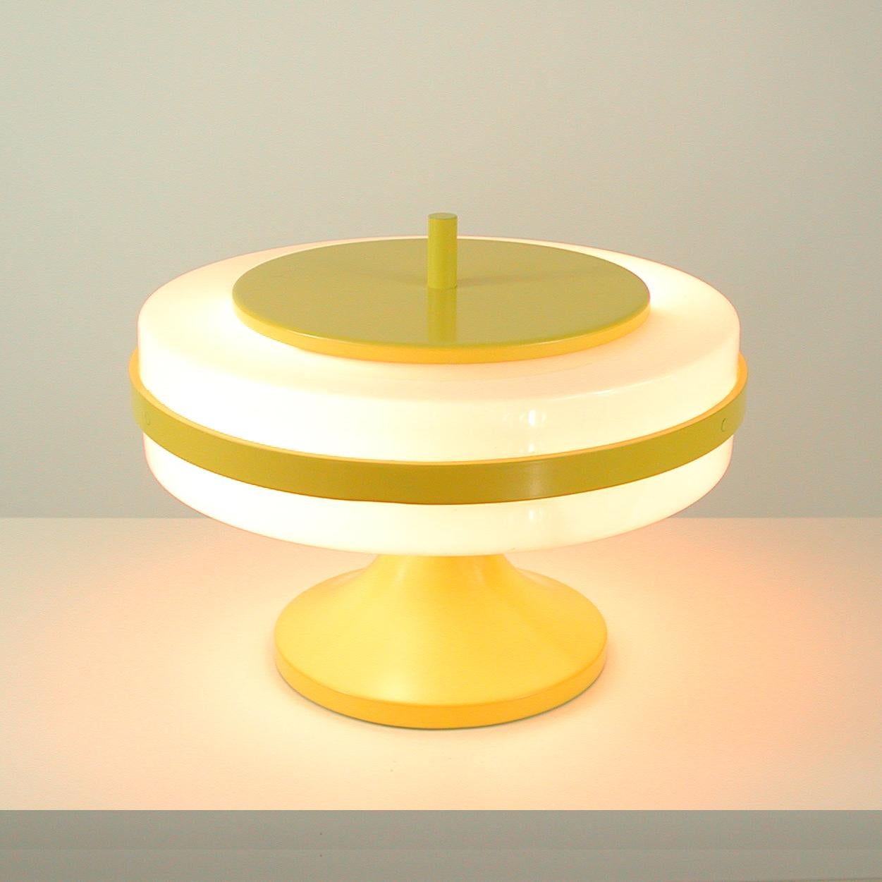 Italian Stilux Milano Pop Art Yellow and White Table Lamp For Sale