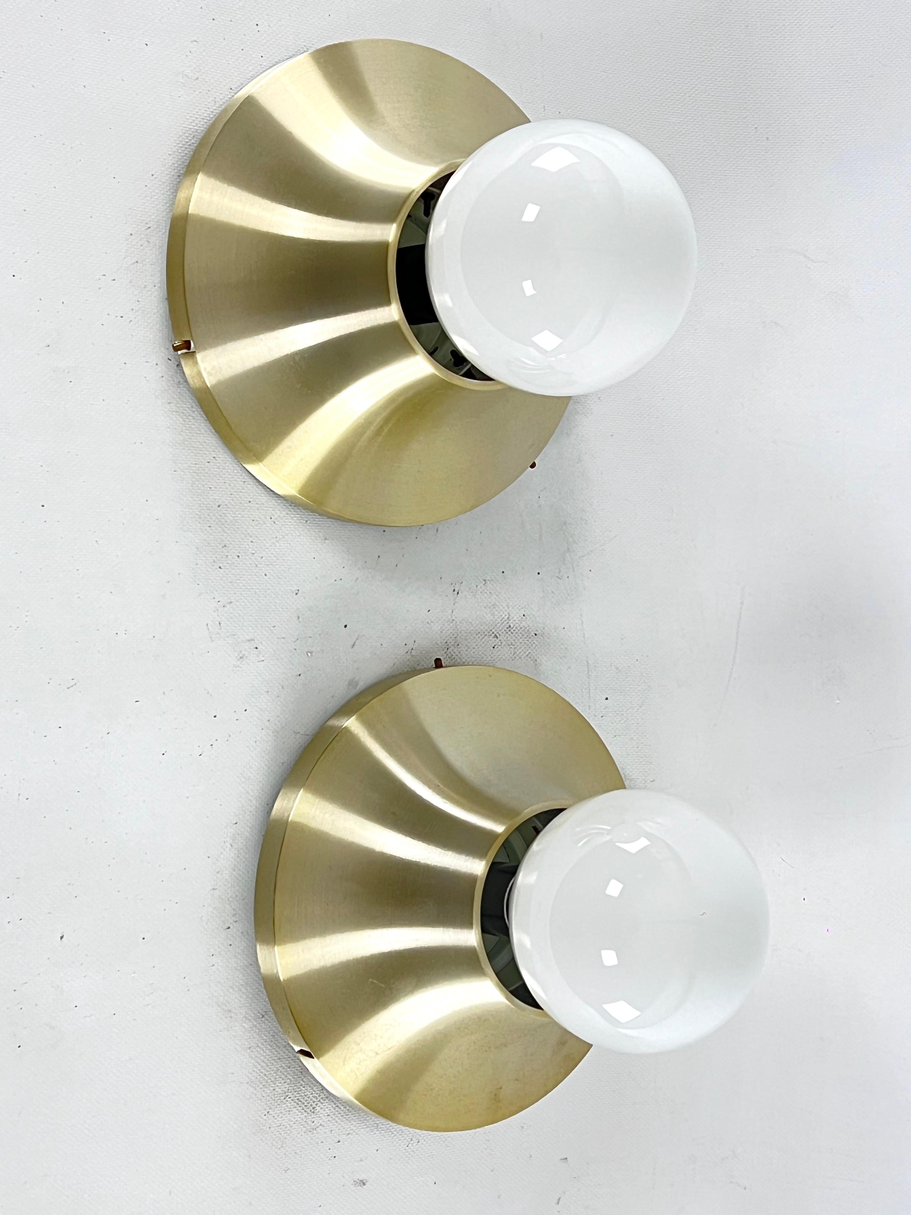 20th Century Stilux Milano, Vintage Round Gilded Aluminum Wall Lamps from 1960s. Set of 2 For Sale