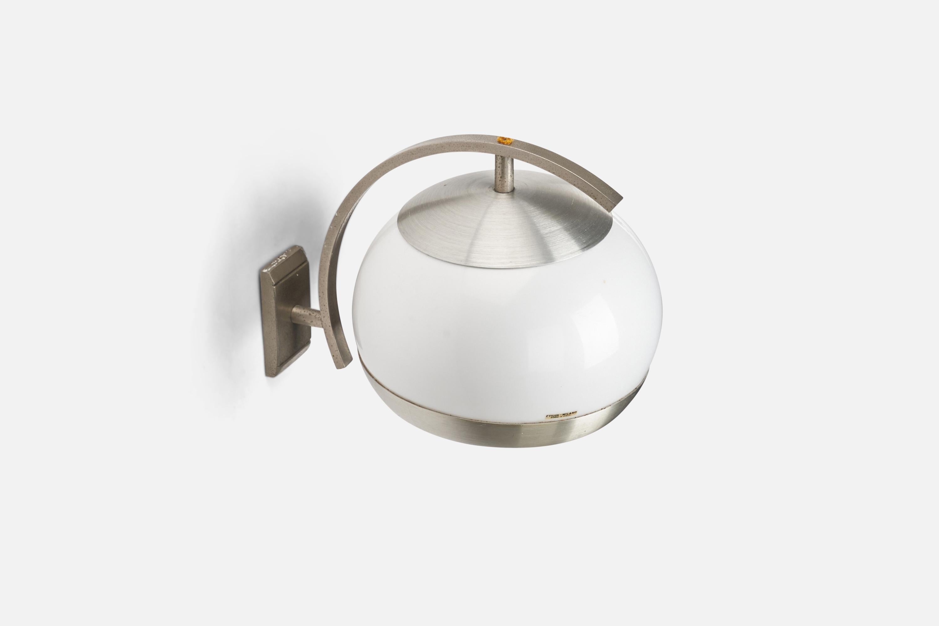 Mid-Century Modern Stilux Milano, Wall Light, Acrylic, Nickel-Plated Brass, Italy, 1960s For Sale
