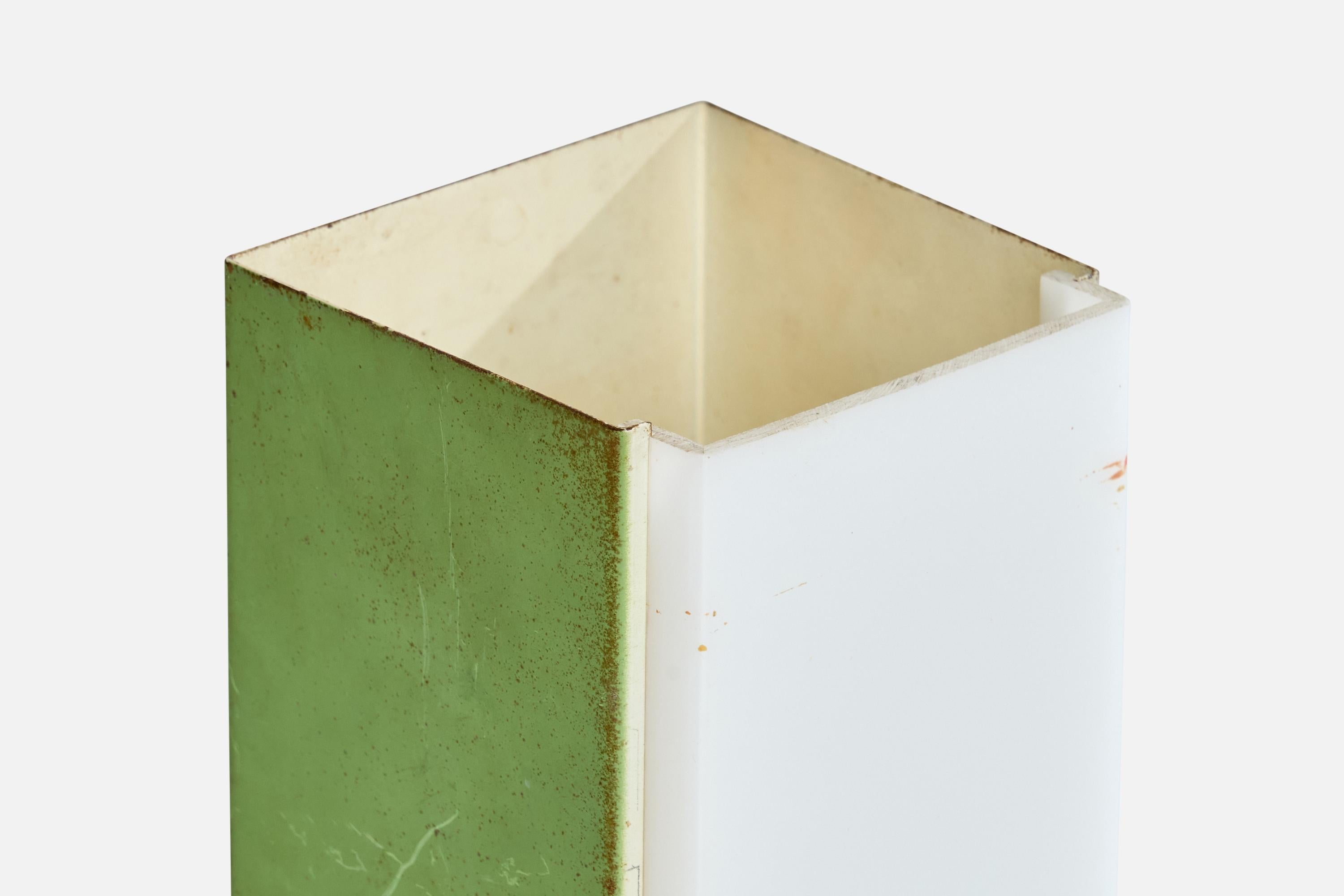 Stilux, Table Lamp, Brass, Metal, Acrylic, Italy, 1960s For Sale 2