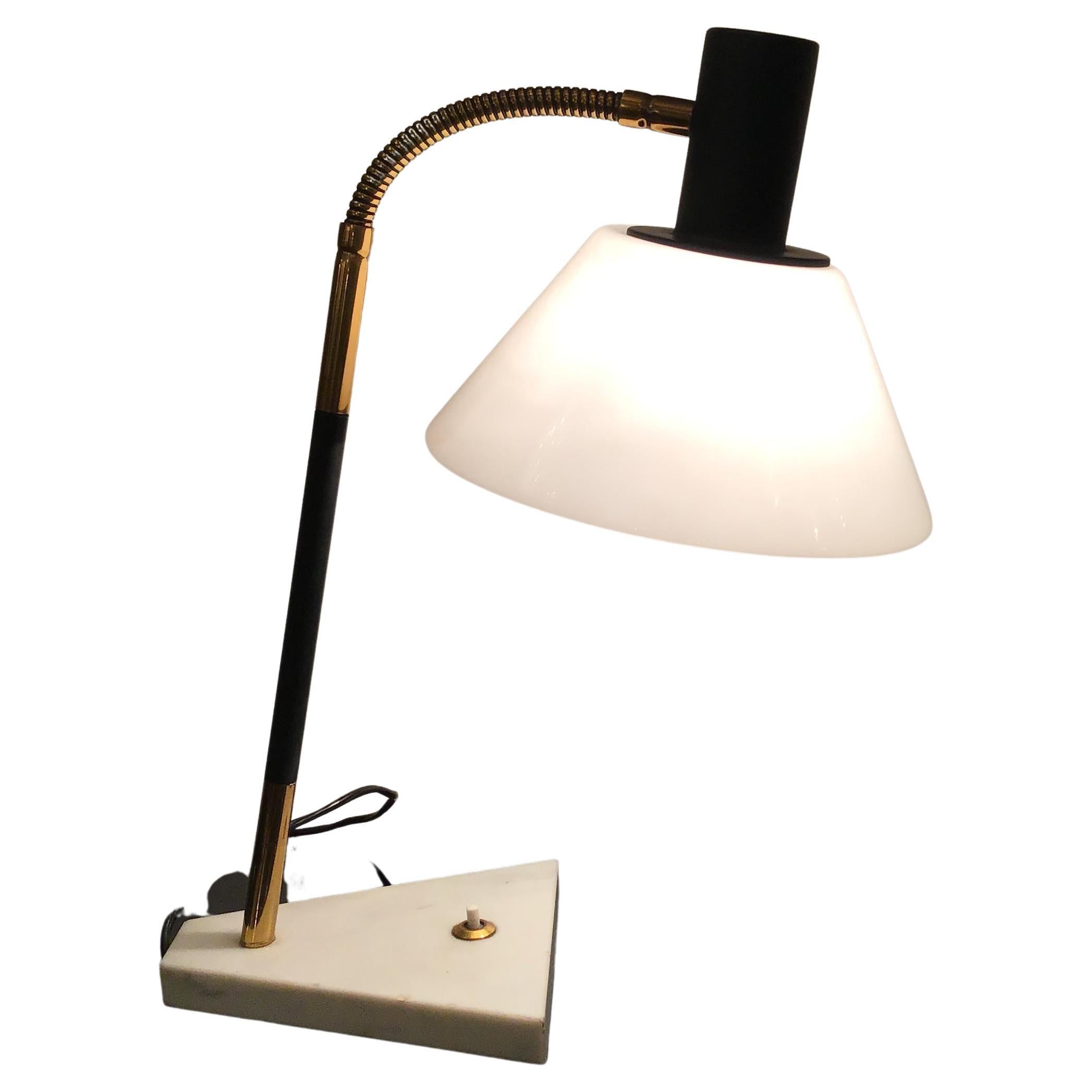 Lampe de bureau Stilux en laiton, métal et plexiglas marbré, 1958, Italie
