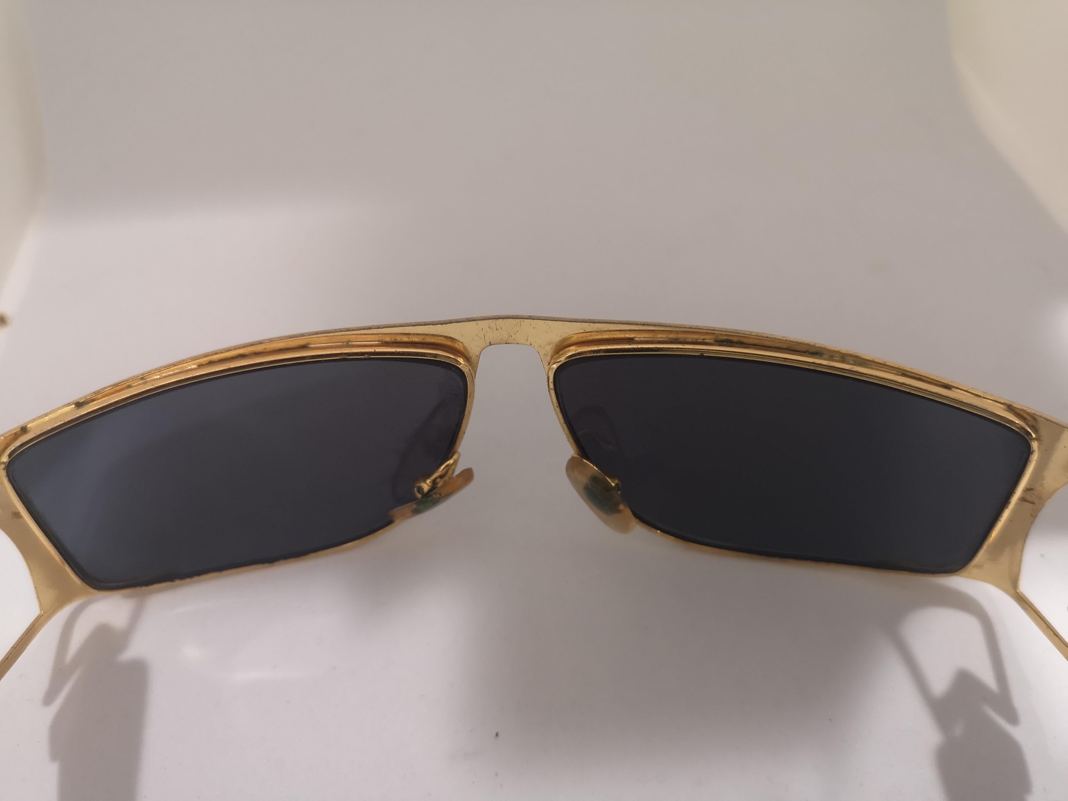 tortoise and gold sunglasses