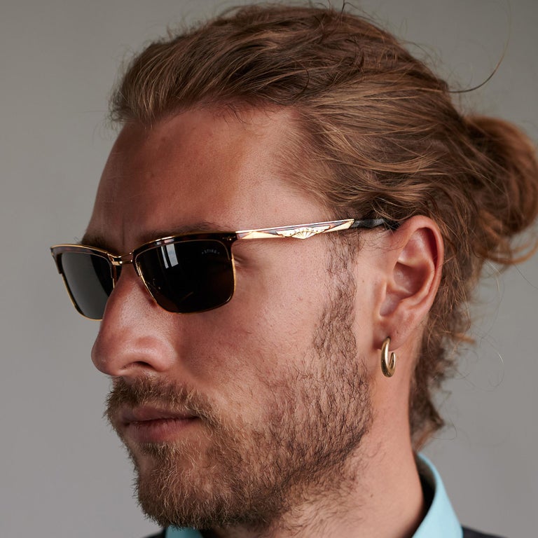 Occhiali da sole vintage Sting in oro, Italia anni '80 su 1stDibs