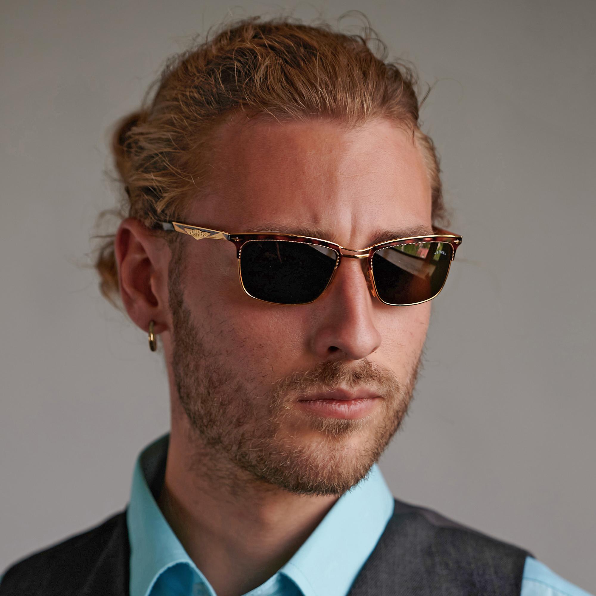 Sting gold vintage sunglasses, Italy 80s For Sale 4