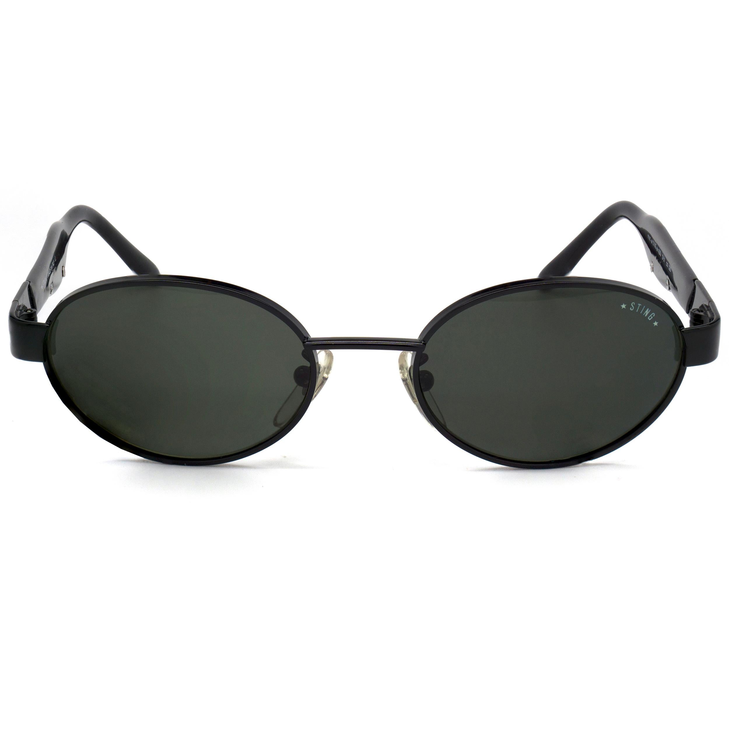 Sting es un cantante e intérprete icónico de talla mundial. En los a�ños 80, su diseño, junto con la marca de policía que también era suya, cautivó la imaginación de los jóvenes estilistas.

MARCA: Sting
MODELO: 4293 - 530
HECHO EN: Italia
ERA: Años