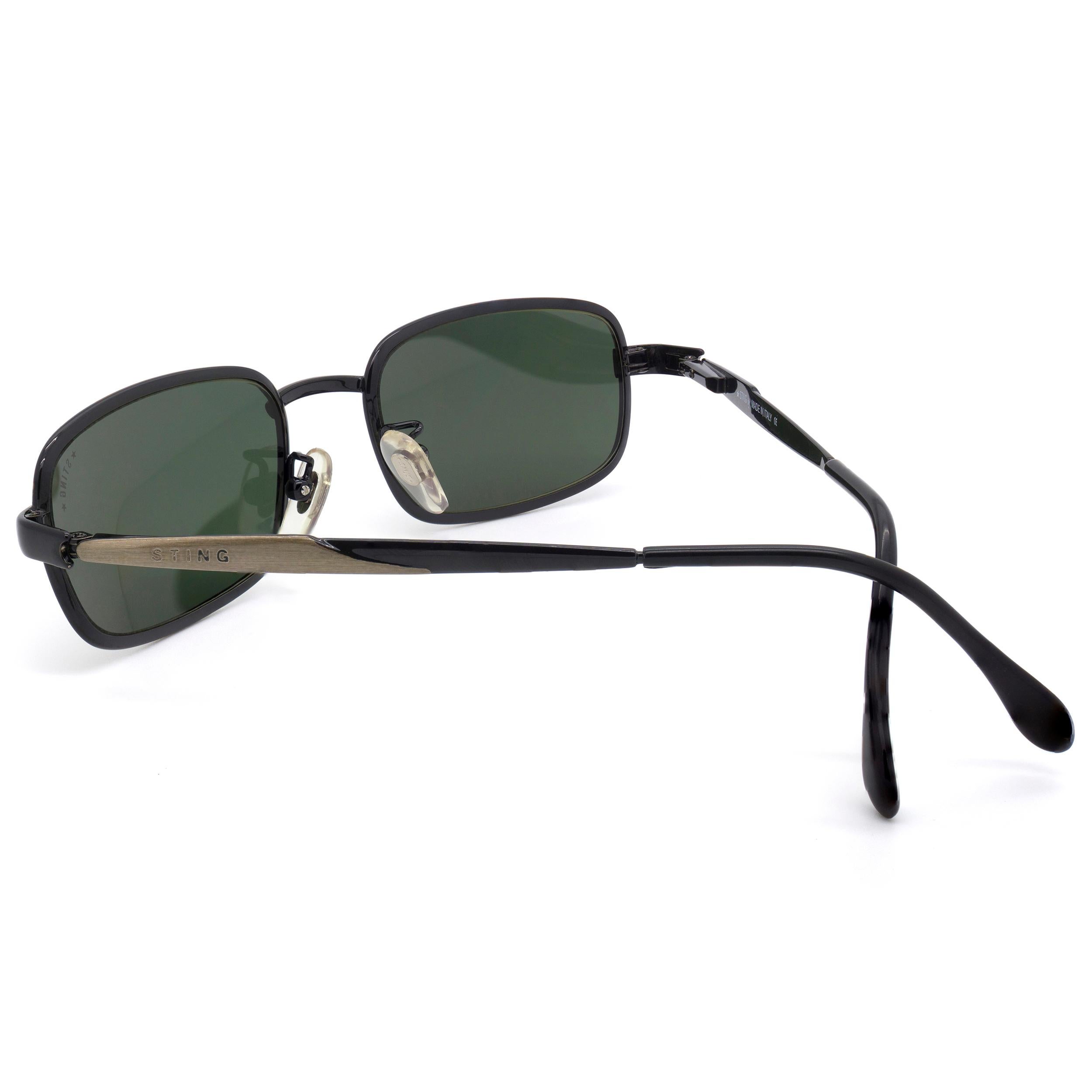 Noir Lunettes de soleil rectangulaires vintage en forme de galet, Italie  en vente