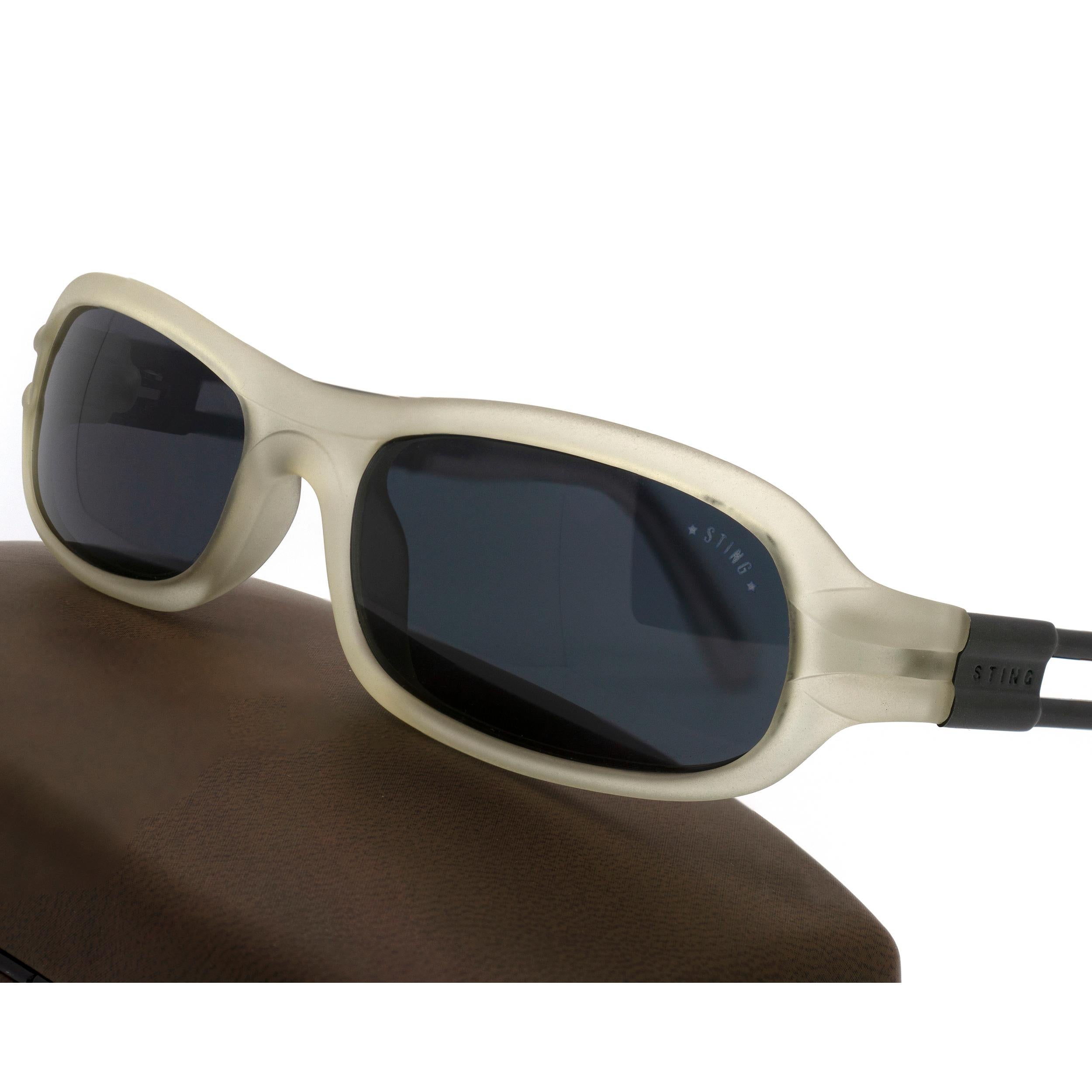 Vintage-Sonnenbrille mit Sting-Muster, hergestellt in Italien. Pfeile rechteckige Sonnenbrille 80er Jahre  im Zustand „Neu“ im Angebot in Santa Clarita, CA