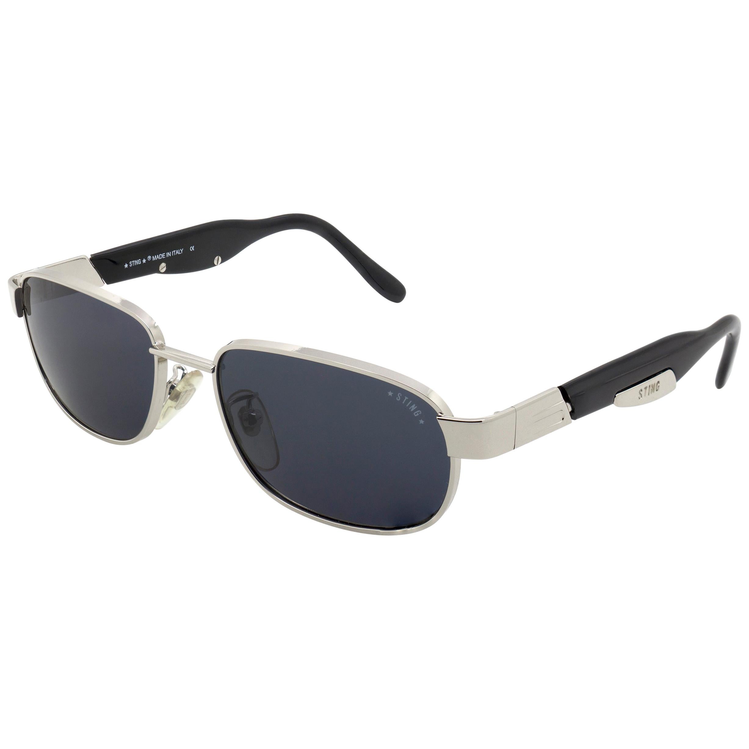 Vintage-Sonnenbrille mit Sting-Muster, hergestellt in Italien. Rechteckige Silber-Sonnenbrille für Männer