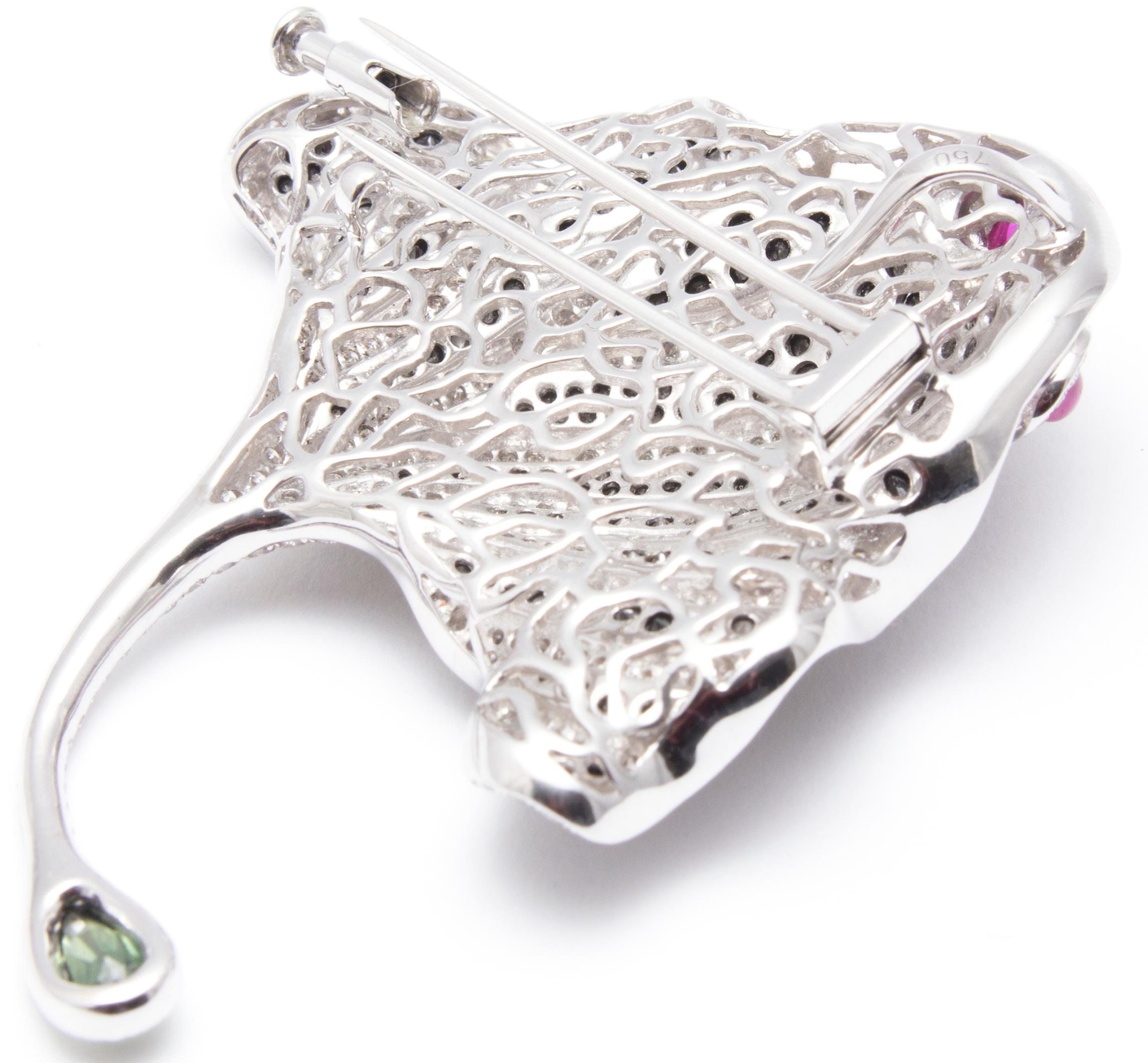 Stingray Brooch or Pendant in White Gold, Diamond, Ruby, Tourmaline, Black Gem In Excellent Condition For Sale In Dorset, GB