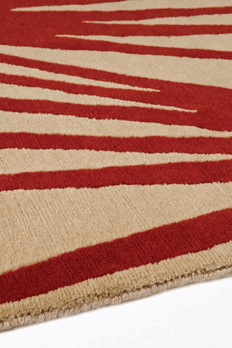 Stingray Red Handgeknüpfter 10x8 Teppich aus Wolle von Alexandra Champalimaud (Moderne) im Angebot