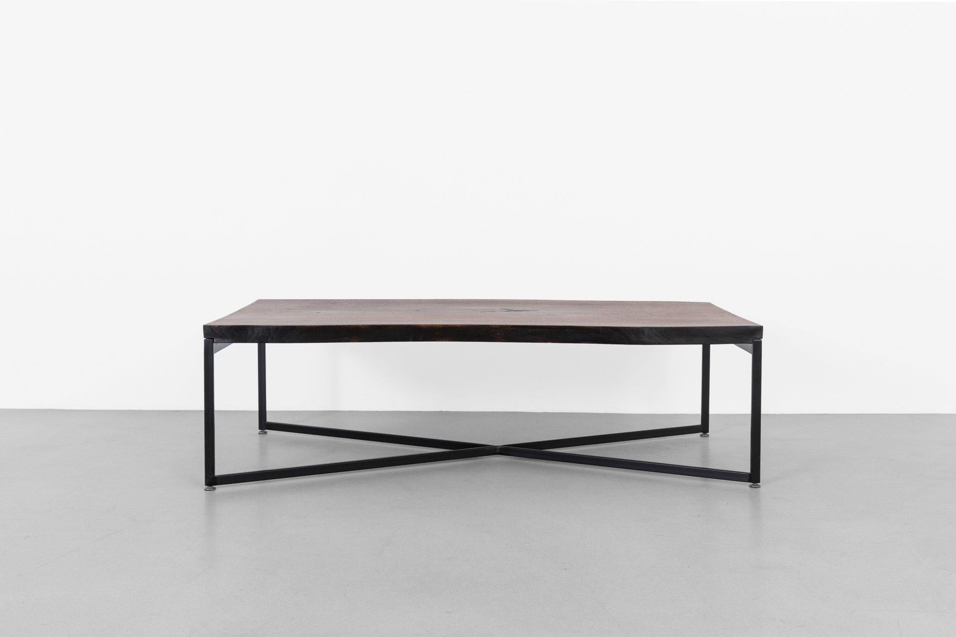 Moderne Table basse Stitch by Stitch en noyer en vente