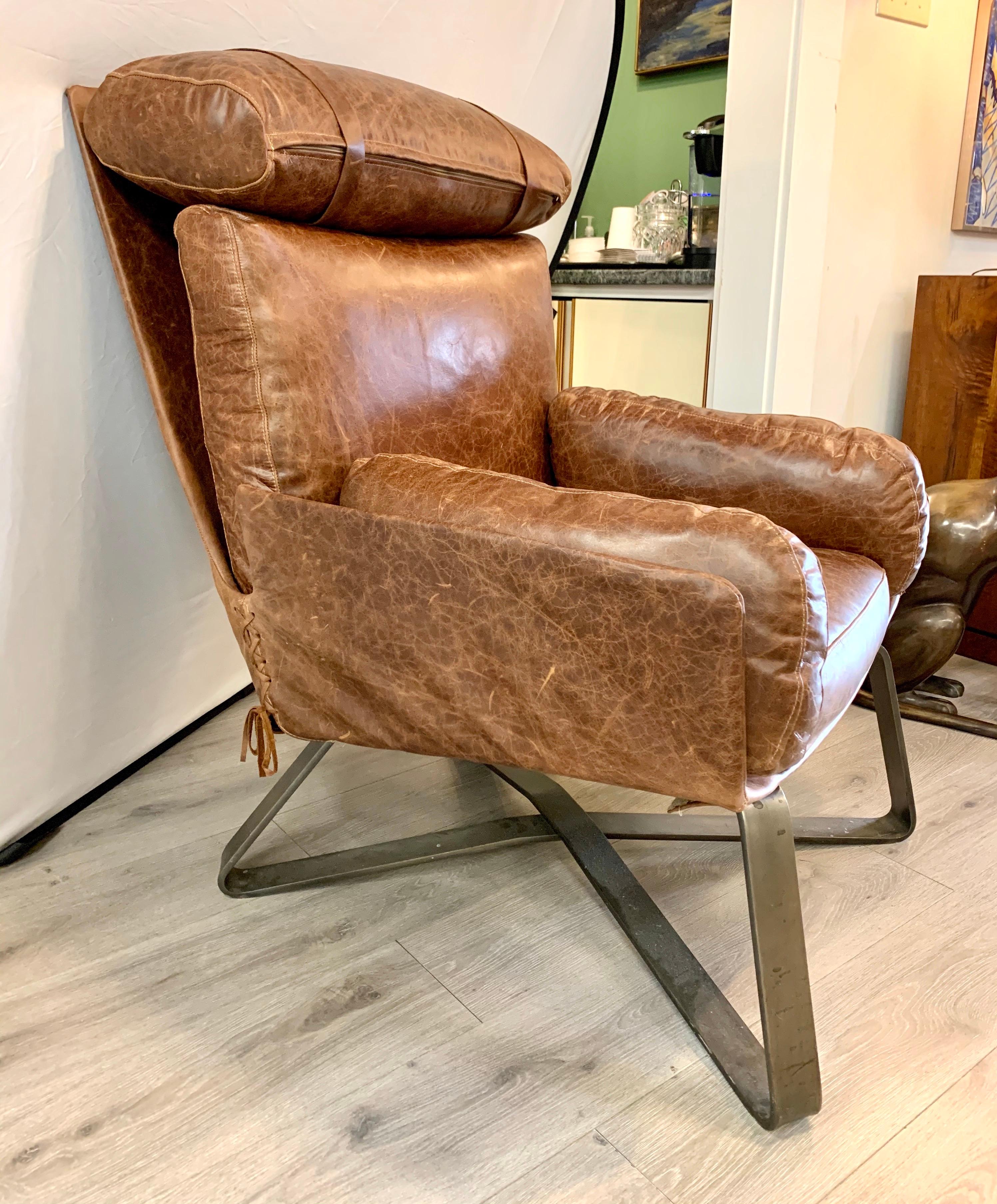 Stitched Leather Lounge Chair In Good Condition In West Hartford, CT