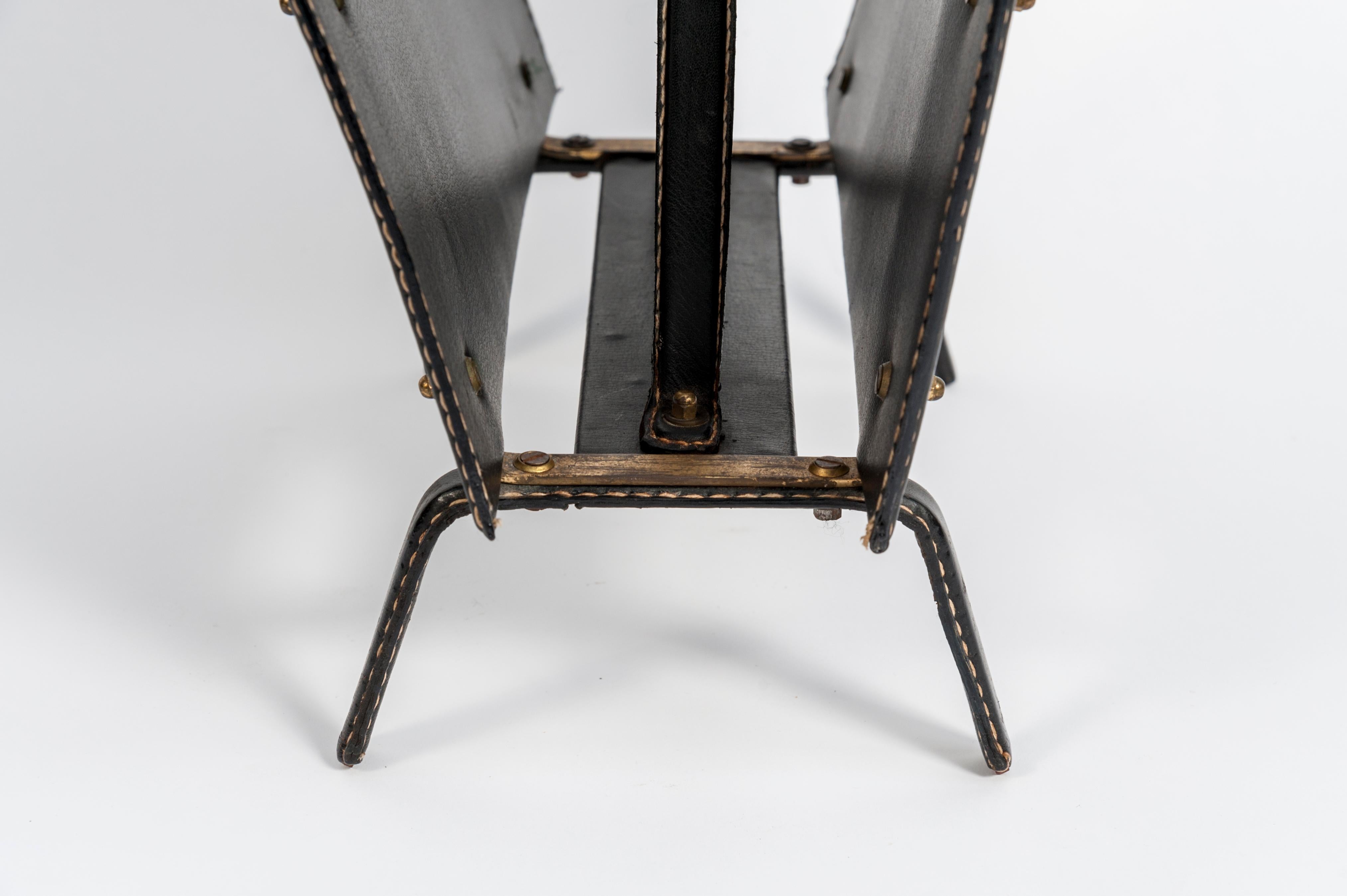 Revistero de cuero cosido de Jacques Adnet Cuero en venta
