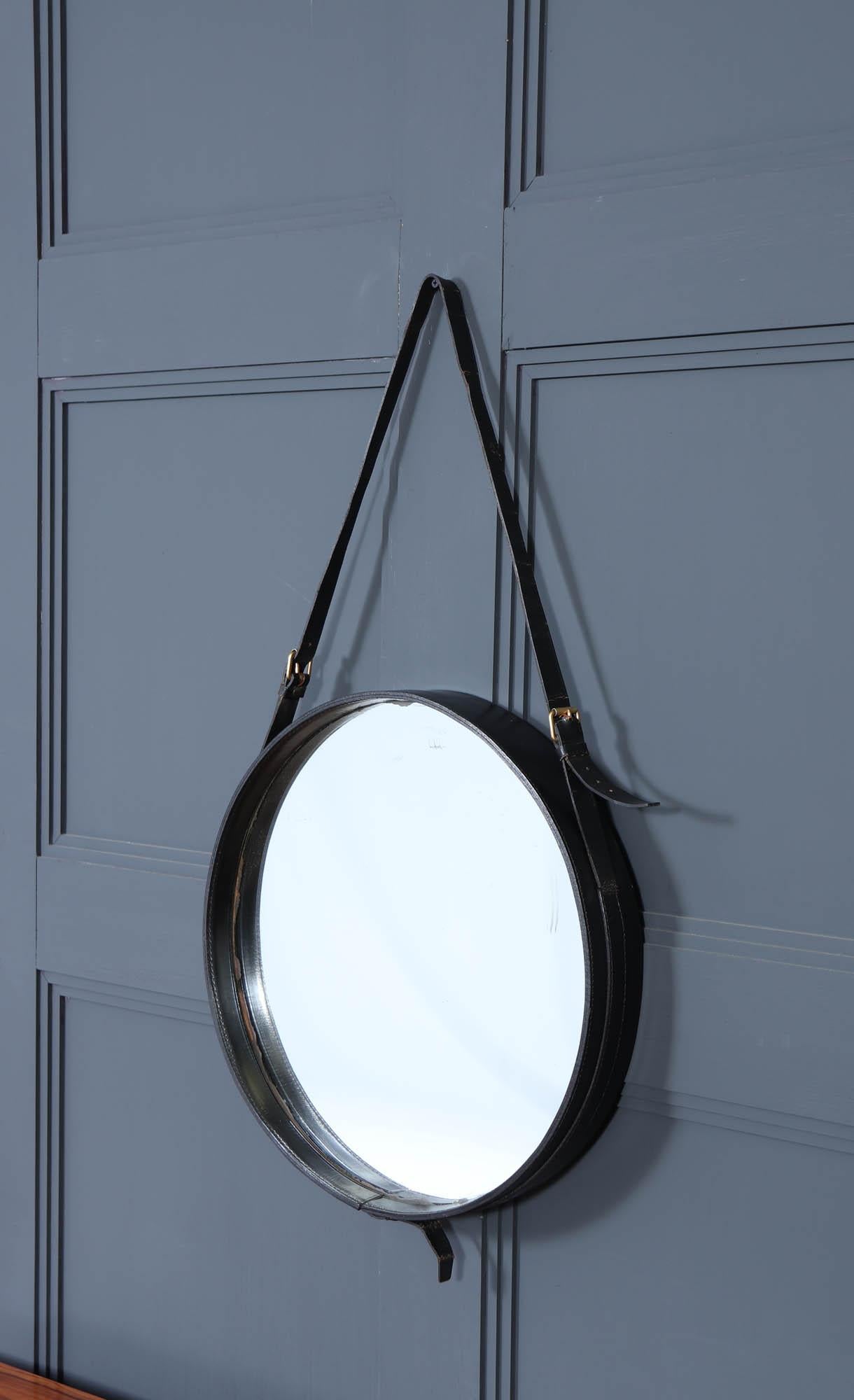 Specchio in pelle Stitch by Jacques Adnet in vendita 6