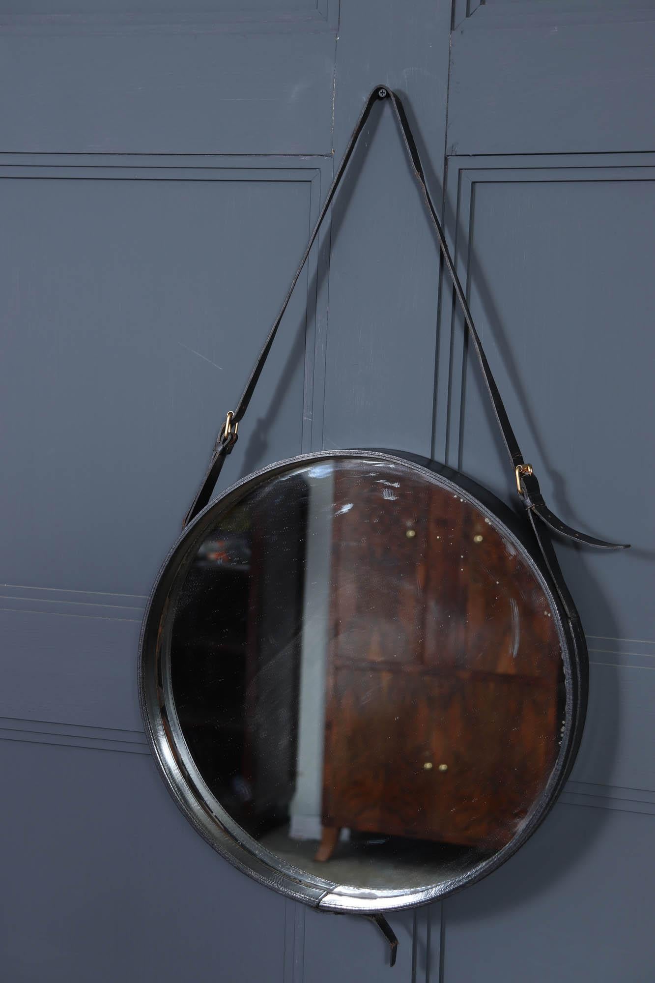 Specchio in pelle Stitch by Jacques Adnet in vendita 8