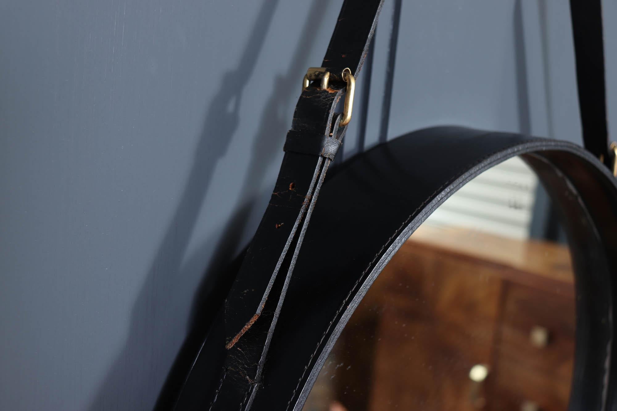 Specchio in pelle Stitch by Jacques Adnet in vendita 2