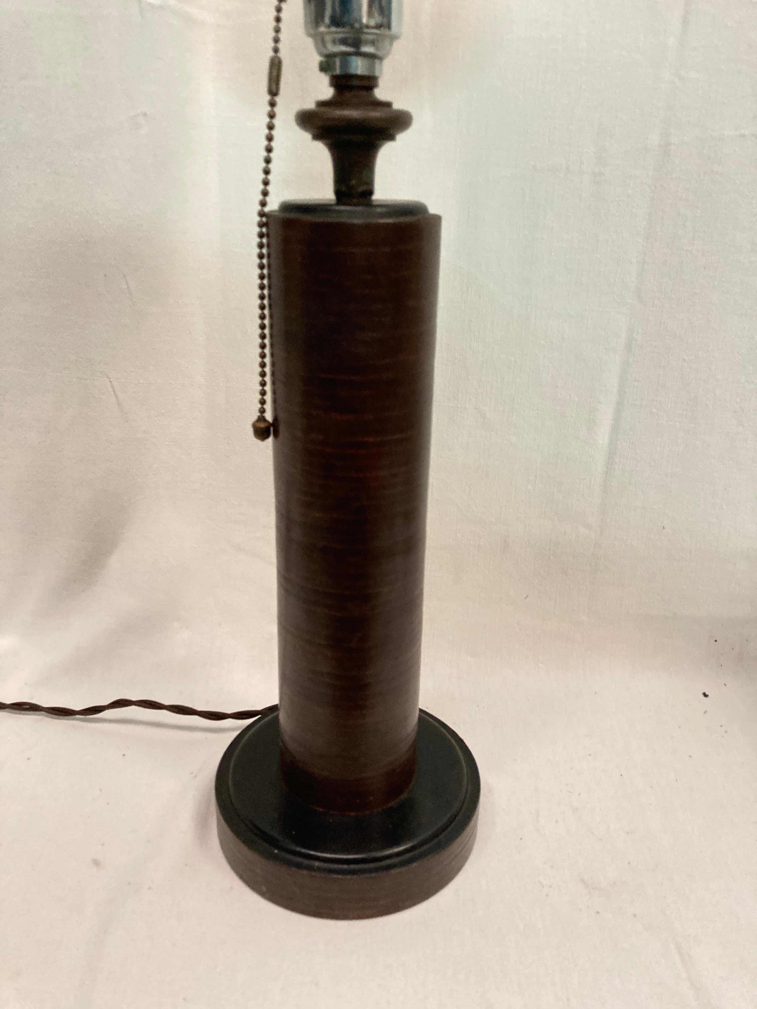 Stitched leather table lamp by Paul Dupré-Lafon for Hermès In Good Condition For Sale In Bois-Colombes, FR