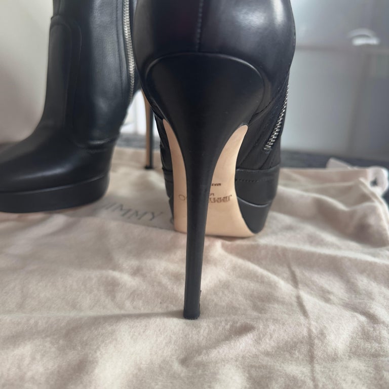 Jimmy Choo ankle boot n39 like new For Sale at 1stDibs