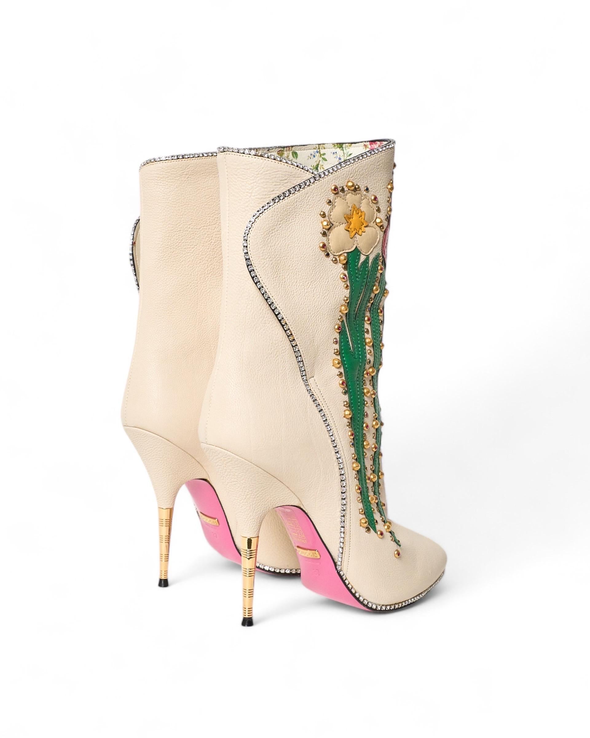 Stivali Gucci Fosca Floral Pelle Beige mit Blumenmuster im Angebot 1