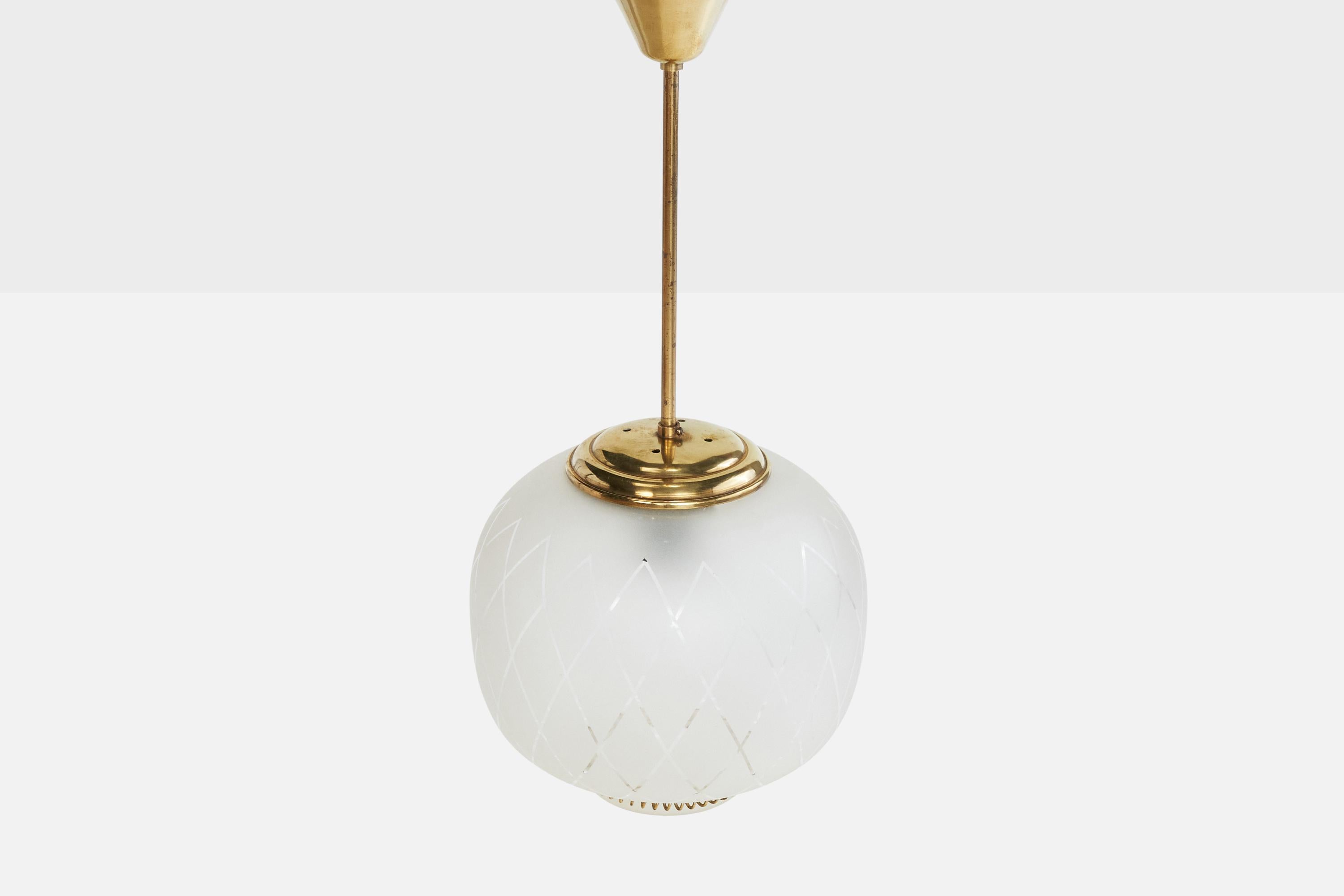 Stockmann-Orno, Pendant Light, Brass, Glass, Finland, 1940s In Good Condition In High Point, NC