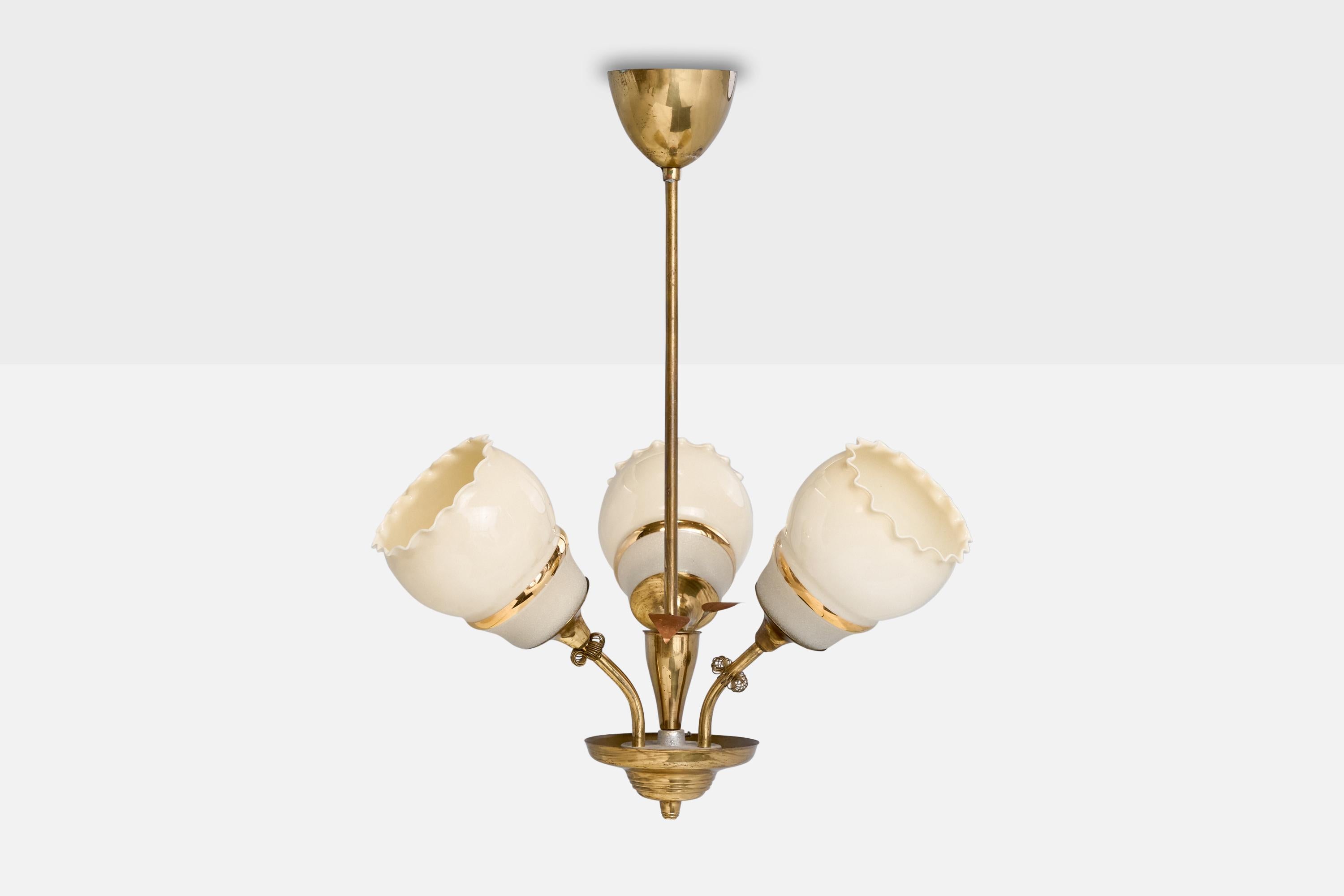 Stockmann Oy, Kronleuchter, Messing, Glas, Finnland, 1950er Jahre (Mitte des 20. Jahrhunderts) im Angebot