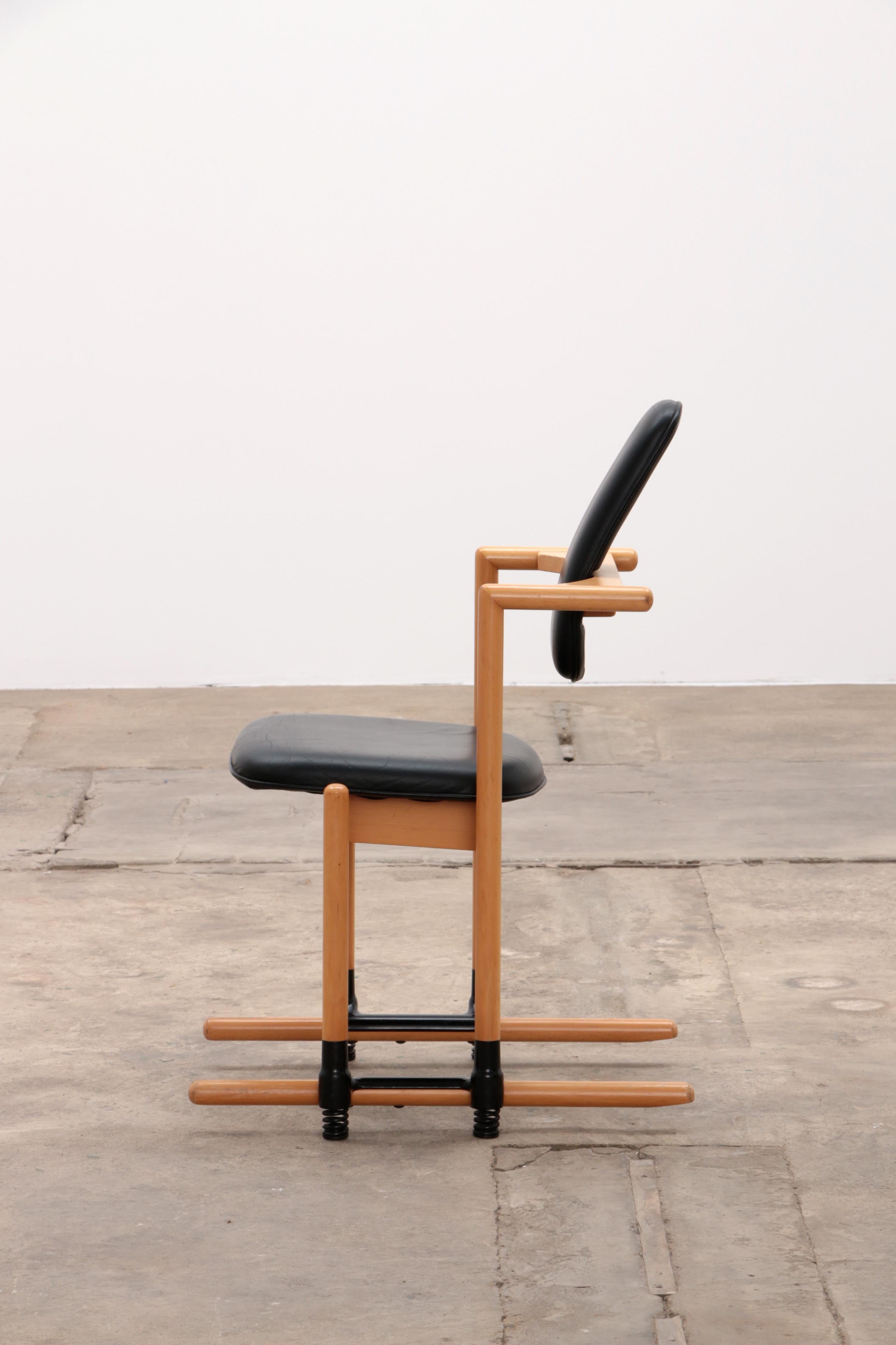 Juego de comedor Stokke Mesa grande con 8 sillas Diseño Peter Opsvik, 1990 en venta 12
