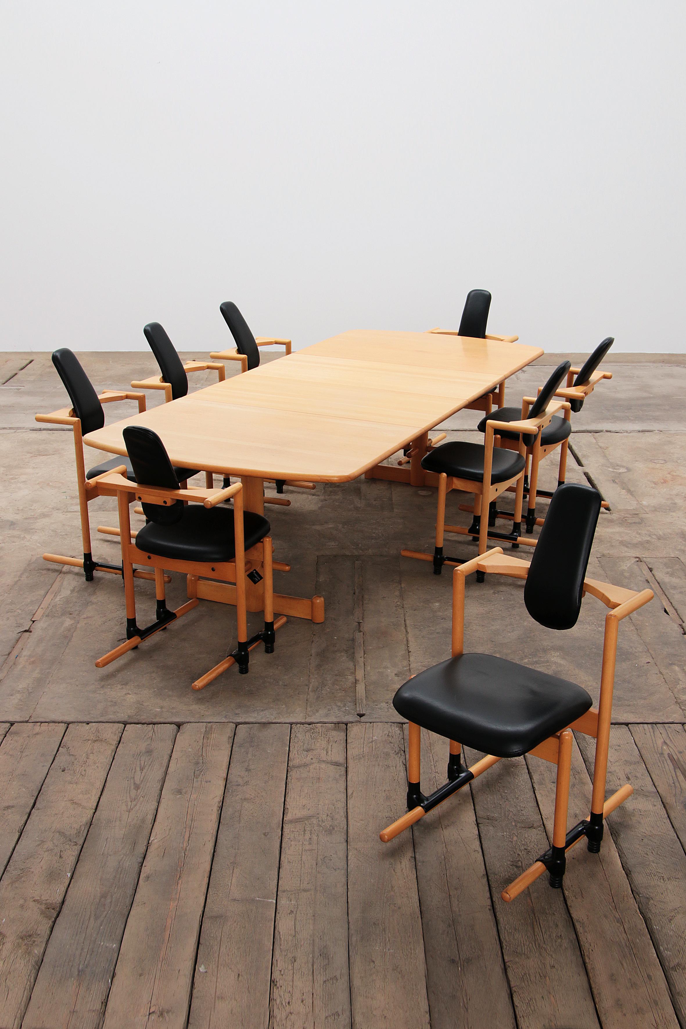 Stokke Dining Room Set Large Table with 8 Chairs Design Peter Opsvik, 1990 In Good Condition For Sale In Oostrum-Venray, NL