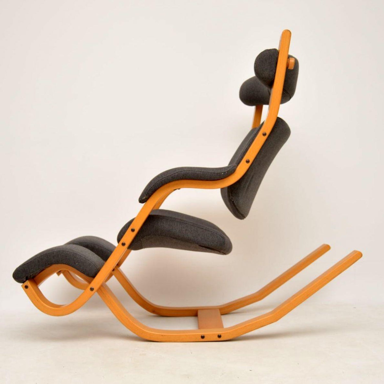 Stokke Gravity Balans Reclining Armchair By Peter Opsvik At 1stdibs