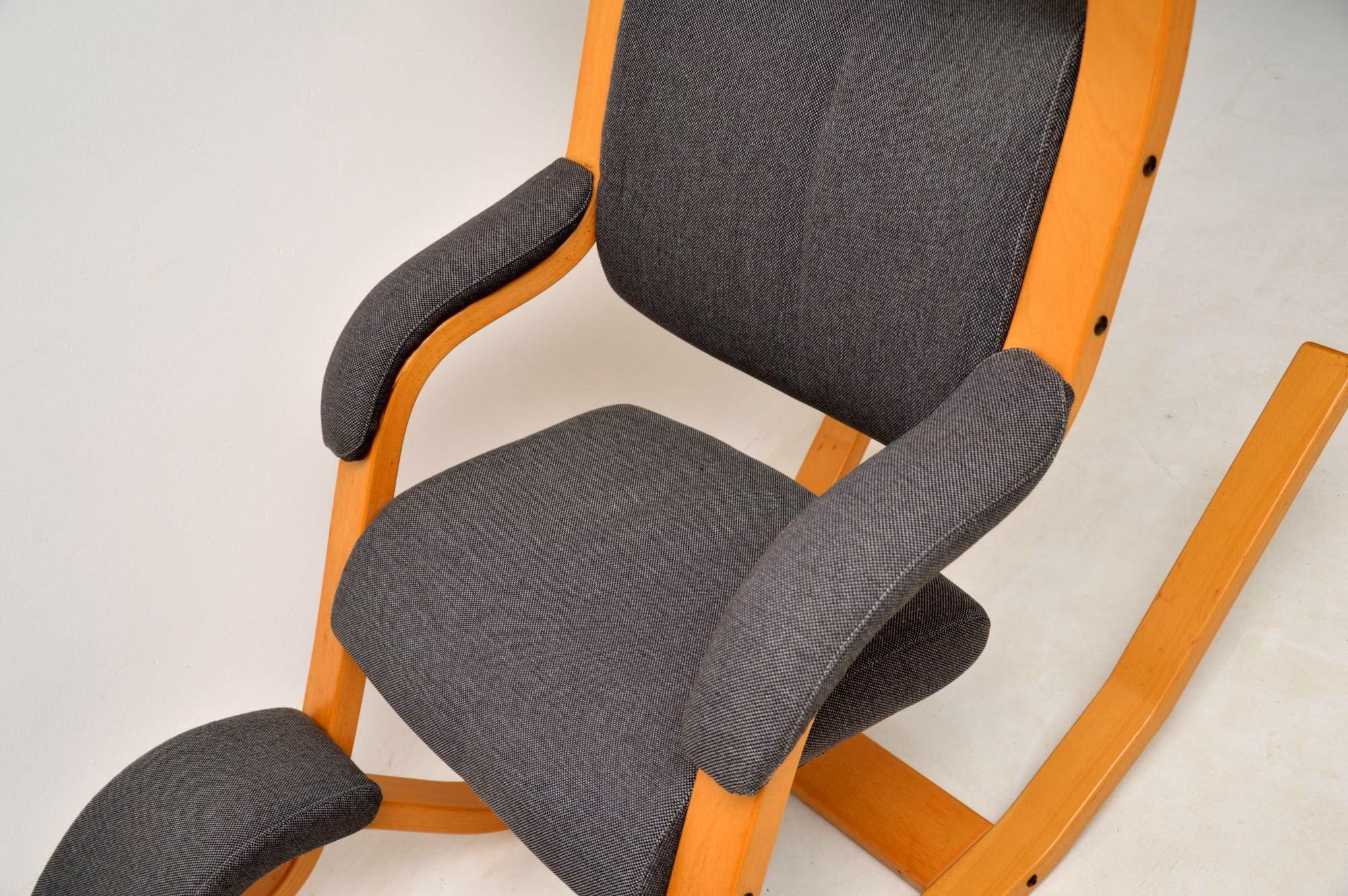 Stokke Gravity Balans Reclining Armchair by Peter Opsvik In Good Condition In London, GB
