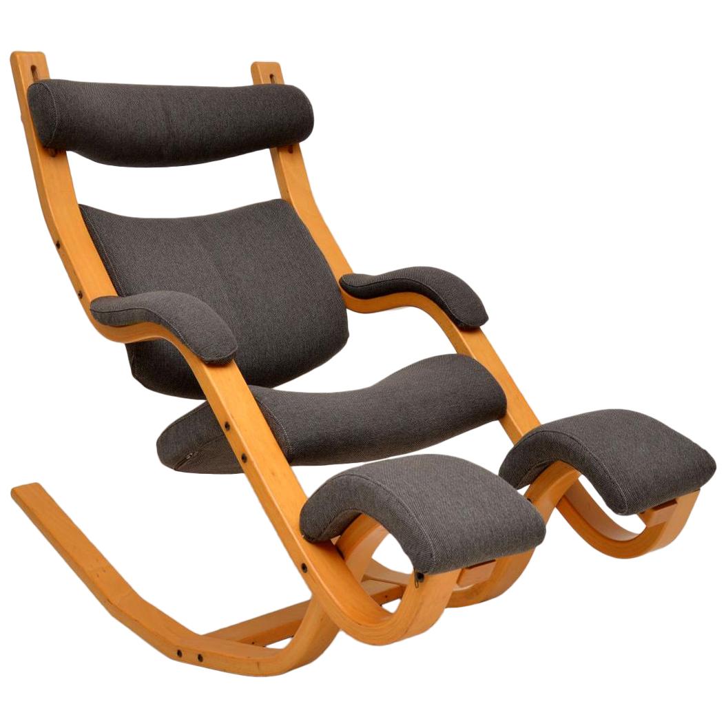 Gravity Balans Chair - For Sale on 1stDibs | stokke gravity chair, varier  gravity balans chair used, varier gravity balans recliner and kneeling chair  designed by peter opsvik