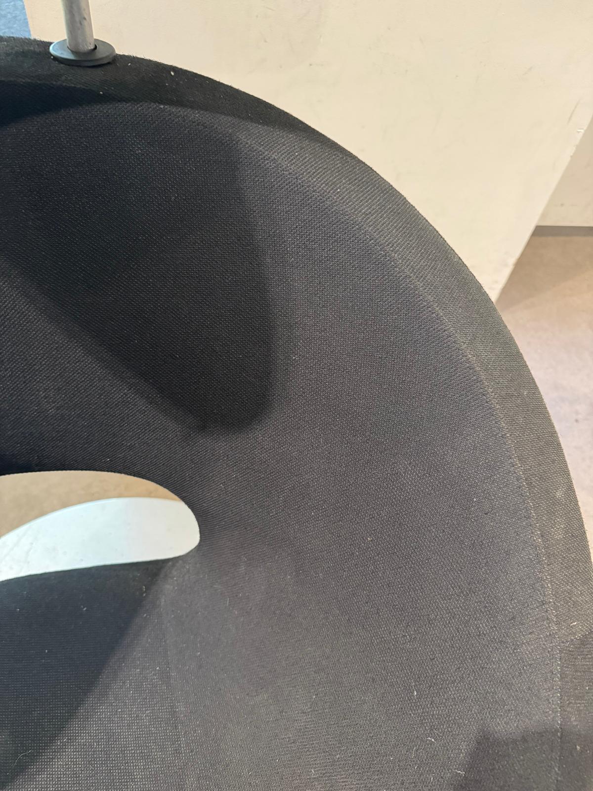 Stokke Variér Peel Sessel + Fußhocker im Angebot 2