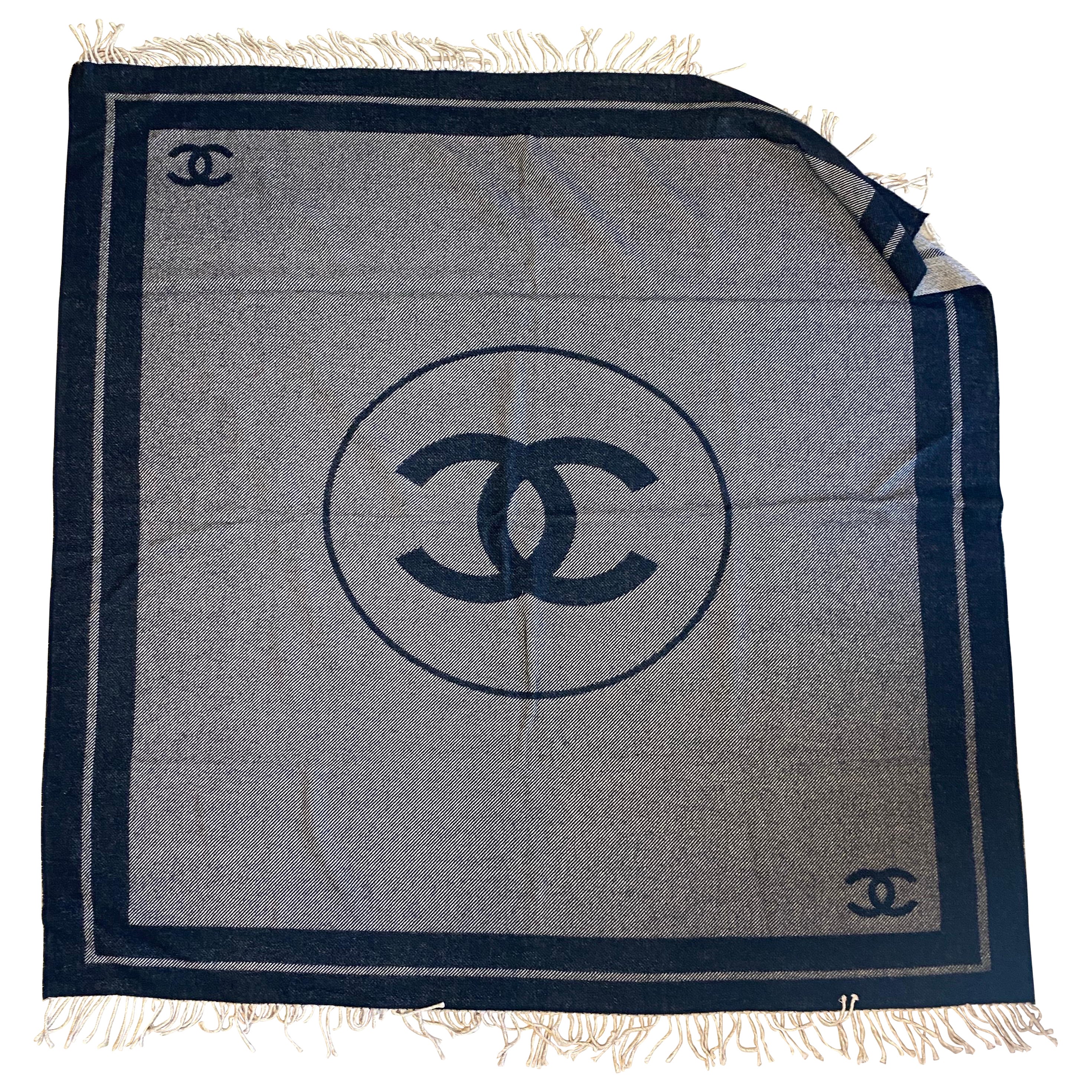 Chanel Nera in vendita