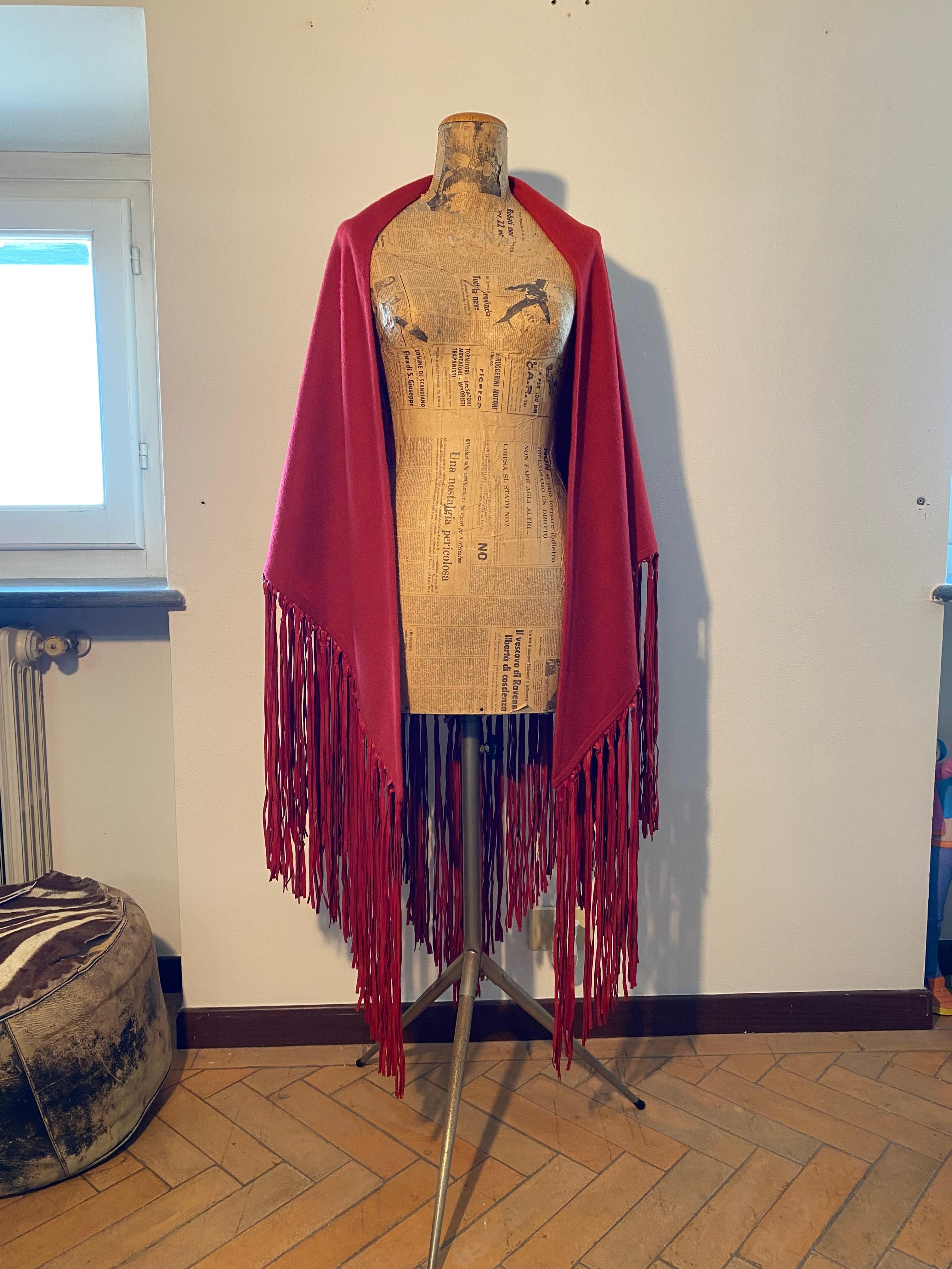 Beautiful Hermès 1990s large stole in cashmere and wool with leather fringing 