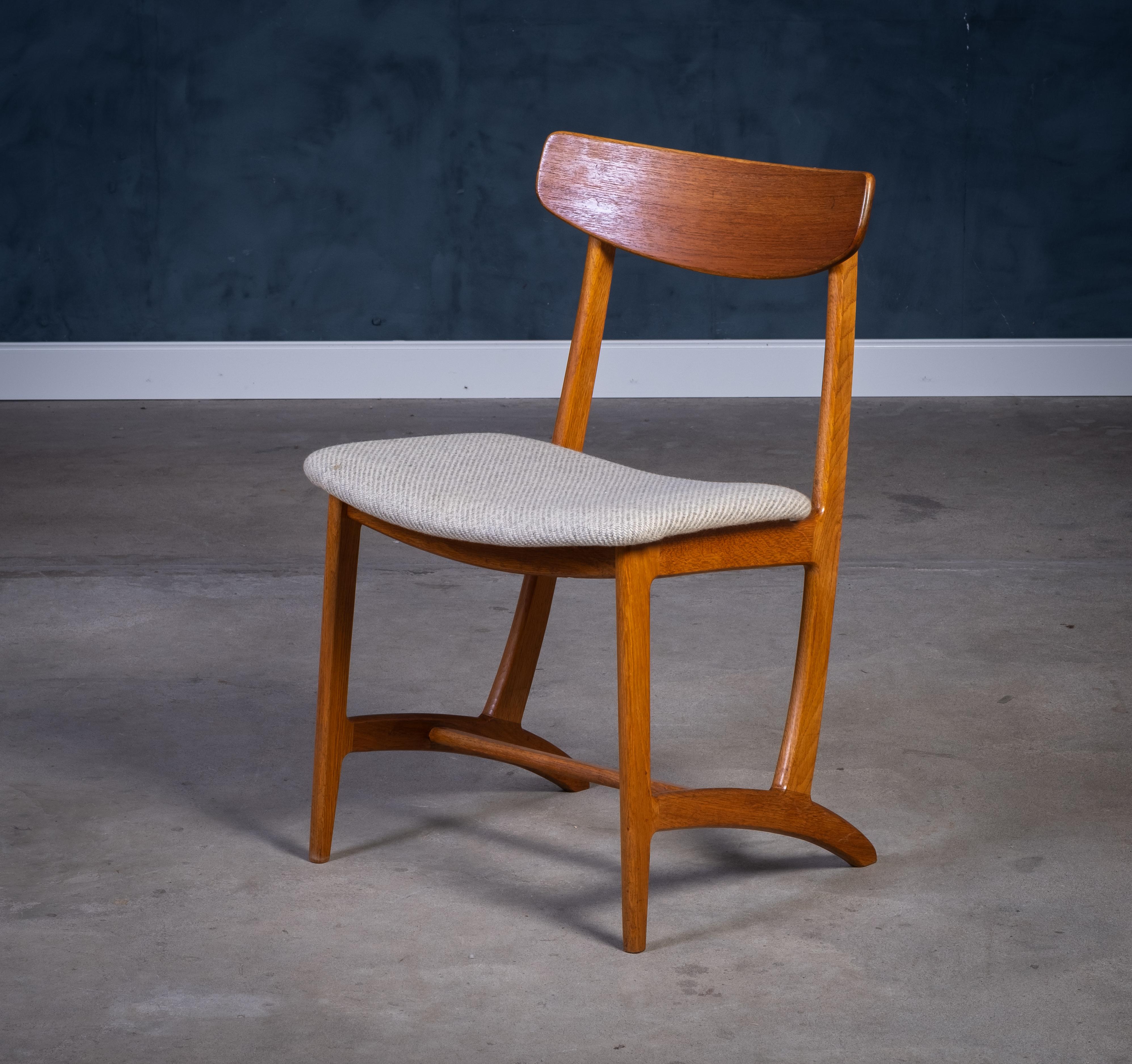 Ensemble de six chaises de salle à manger danoises en chêne et teck, années 1960 en vente 1