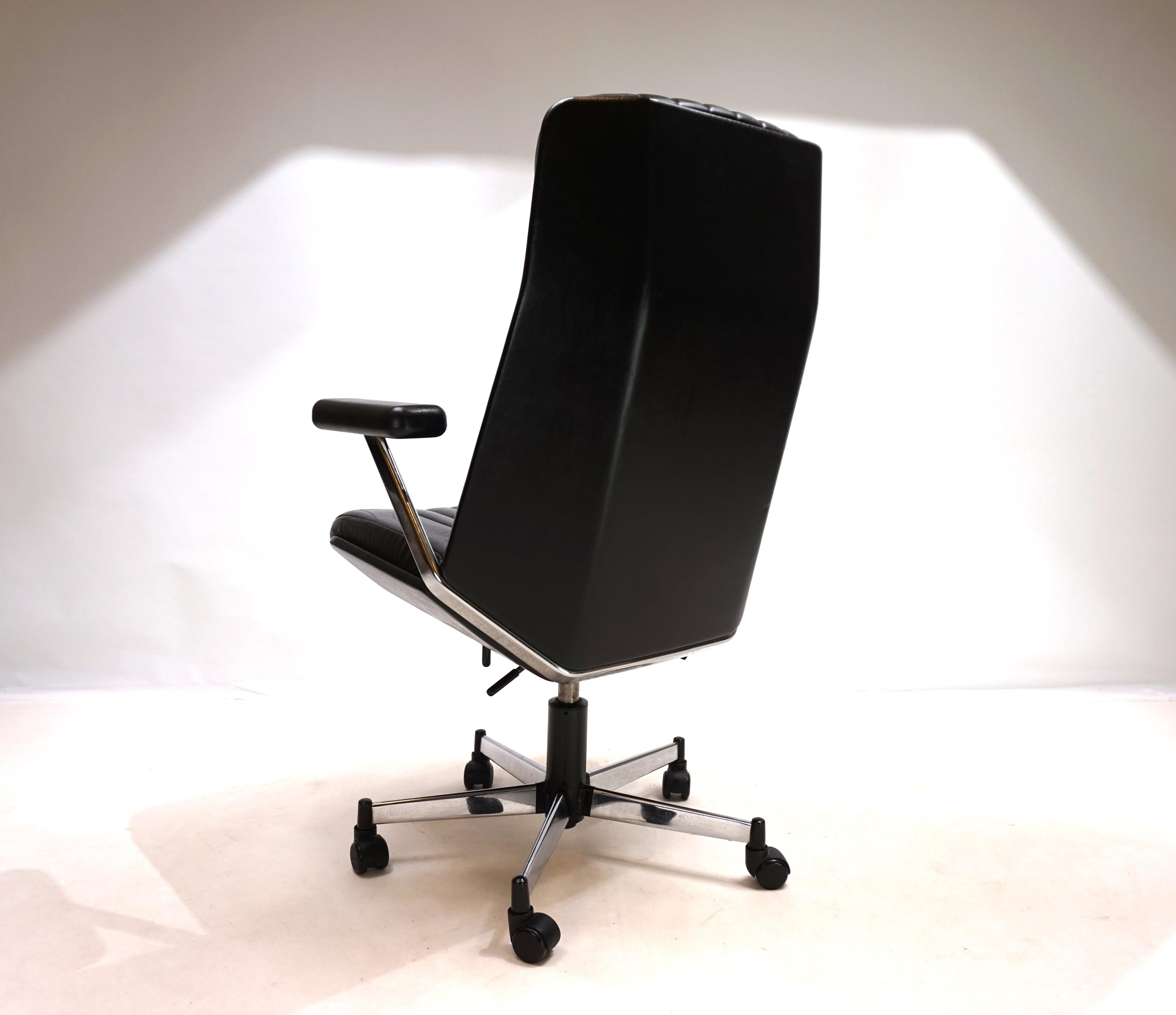 Mid-Century Modern Stoll Giroflex 7014 leather office chair