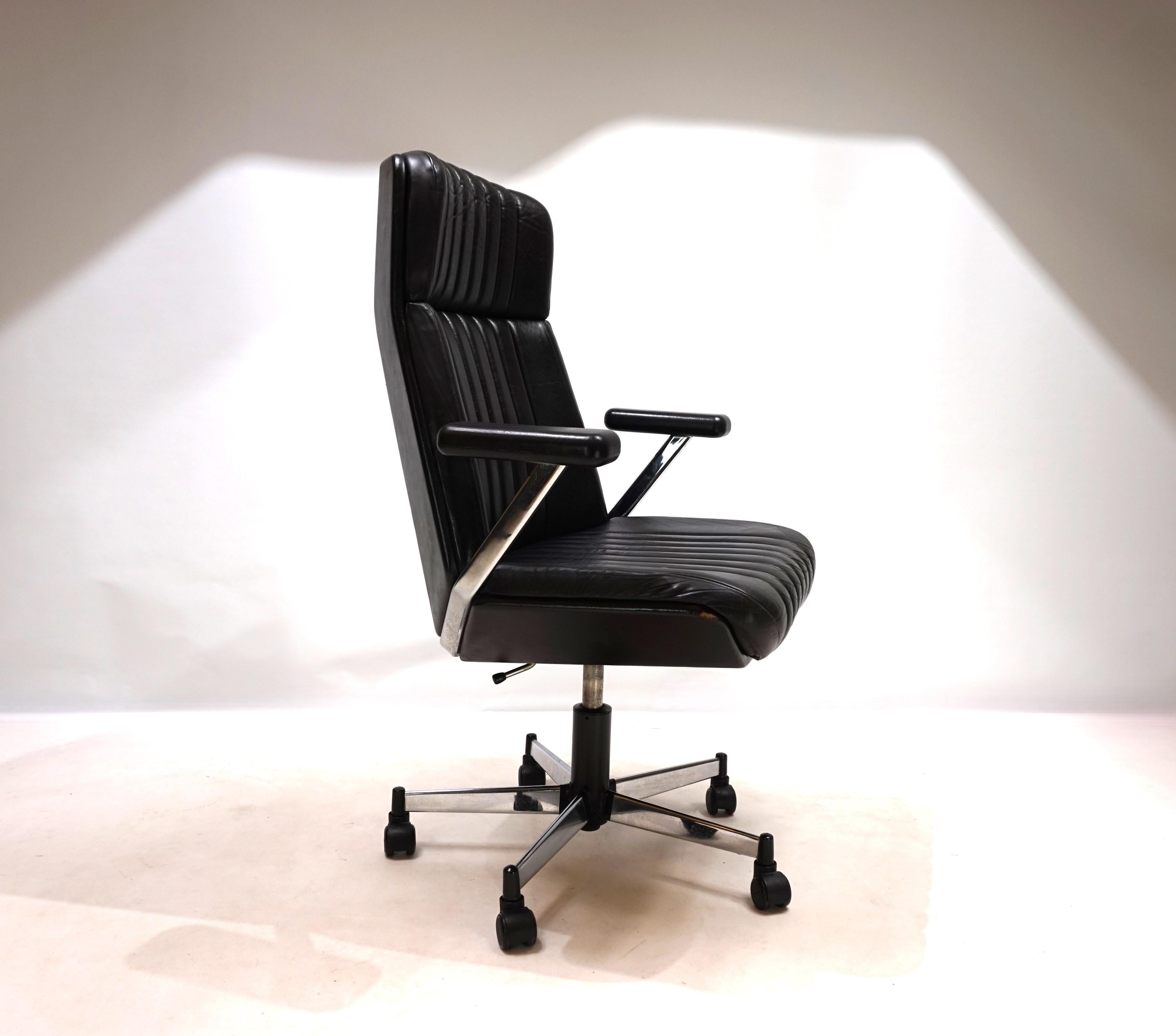 Stoll Giroflex 7014 leather office chair In Good Condition In Ludwigslust, DE