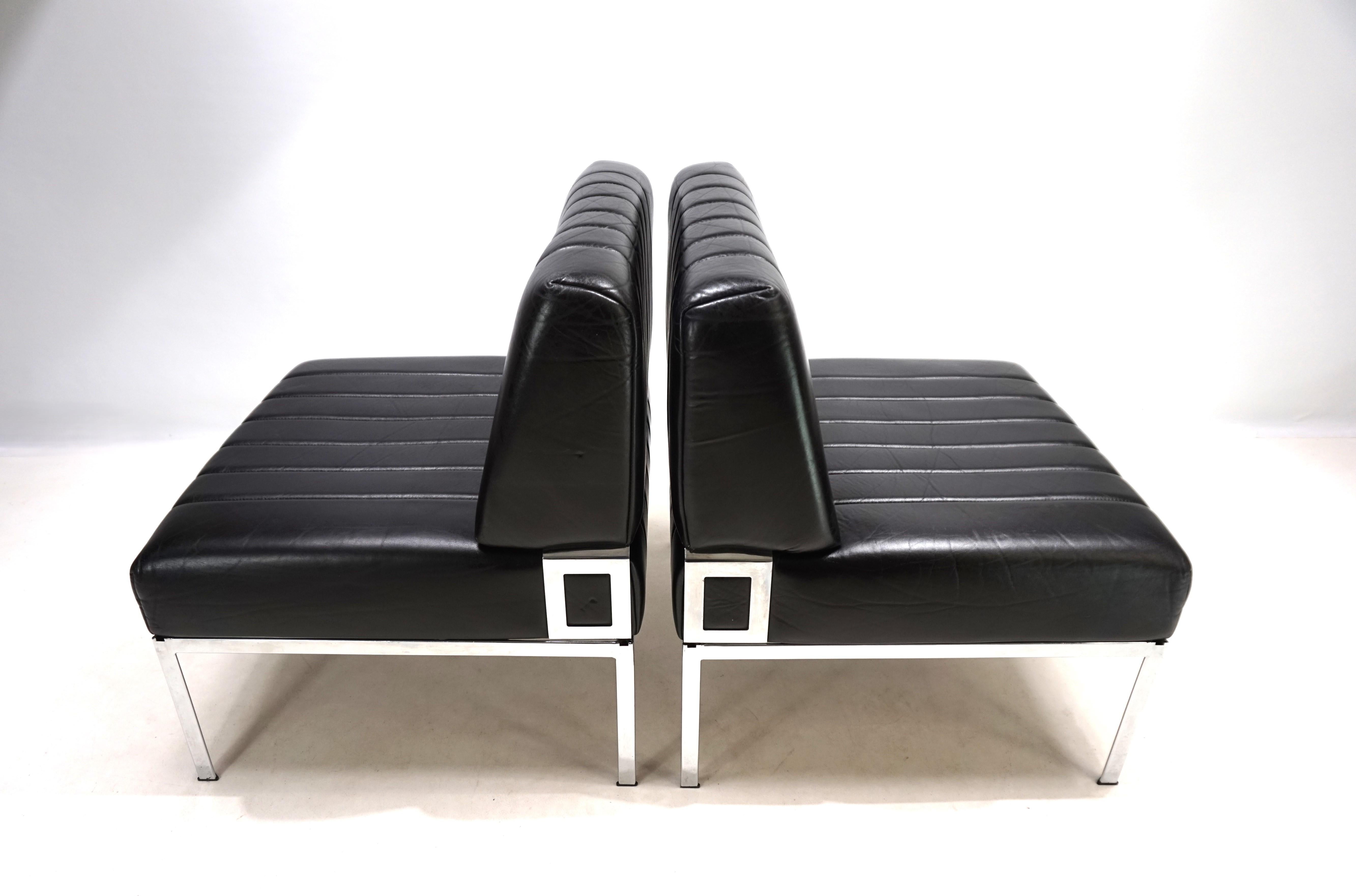 Suisse Ensemble de 2 chaises longues en cuir Stoll Giroflex, 1970 en vente