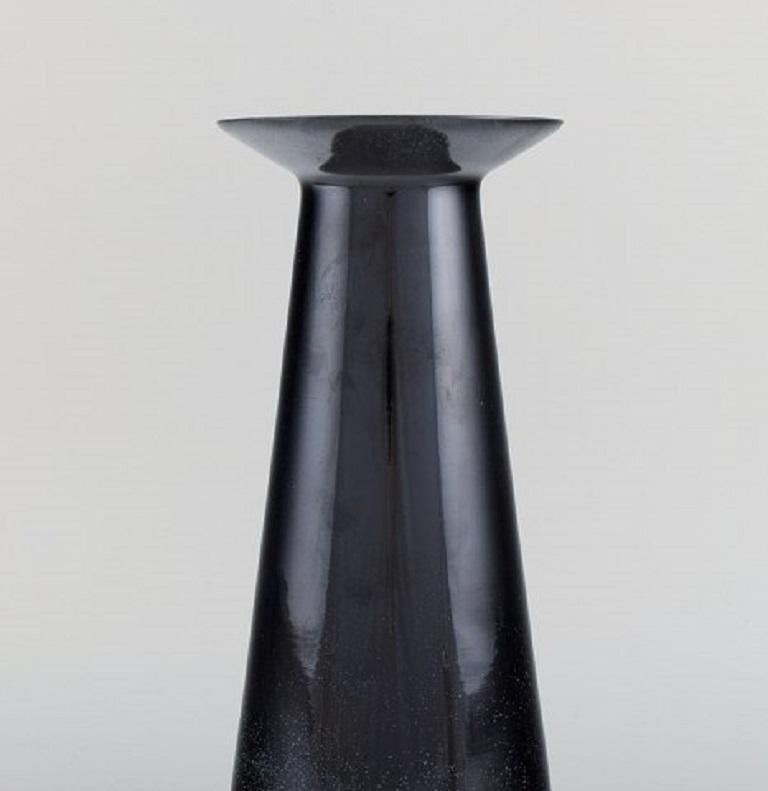 Fin du 20e siècle Quatre vases en verre d'art noir de Stlzle-Oberglas, Autriche, Beatrice et Nora en vente