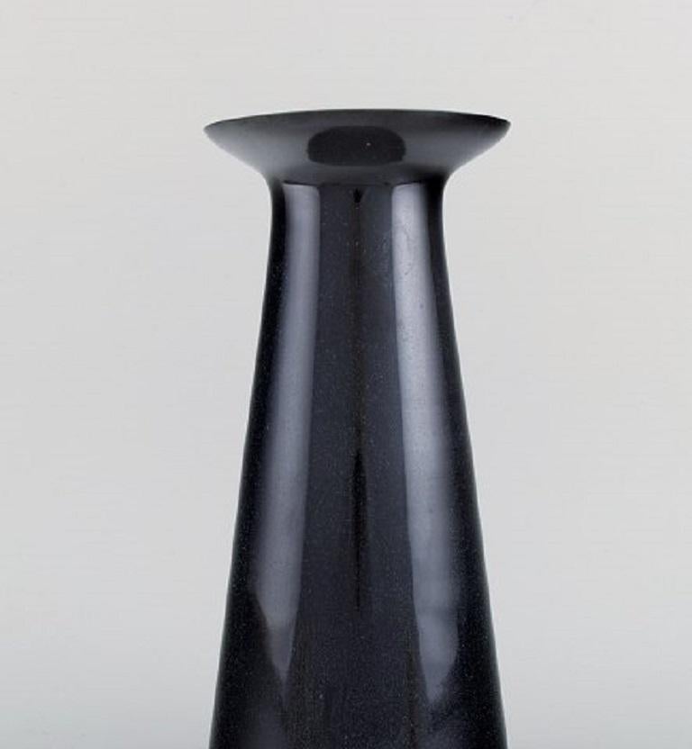 Fin du 20e siècle Stlzle-Oberglas, Autriche, trois vases Beatrice et Nora en verre d'art noir en vente