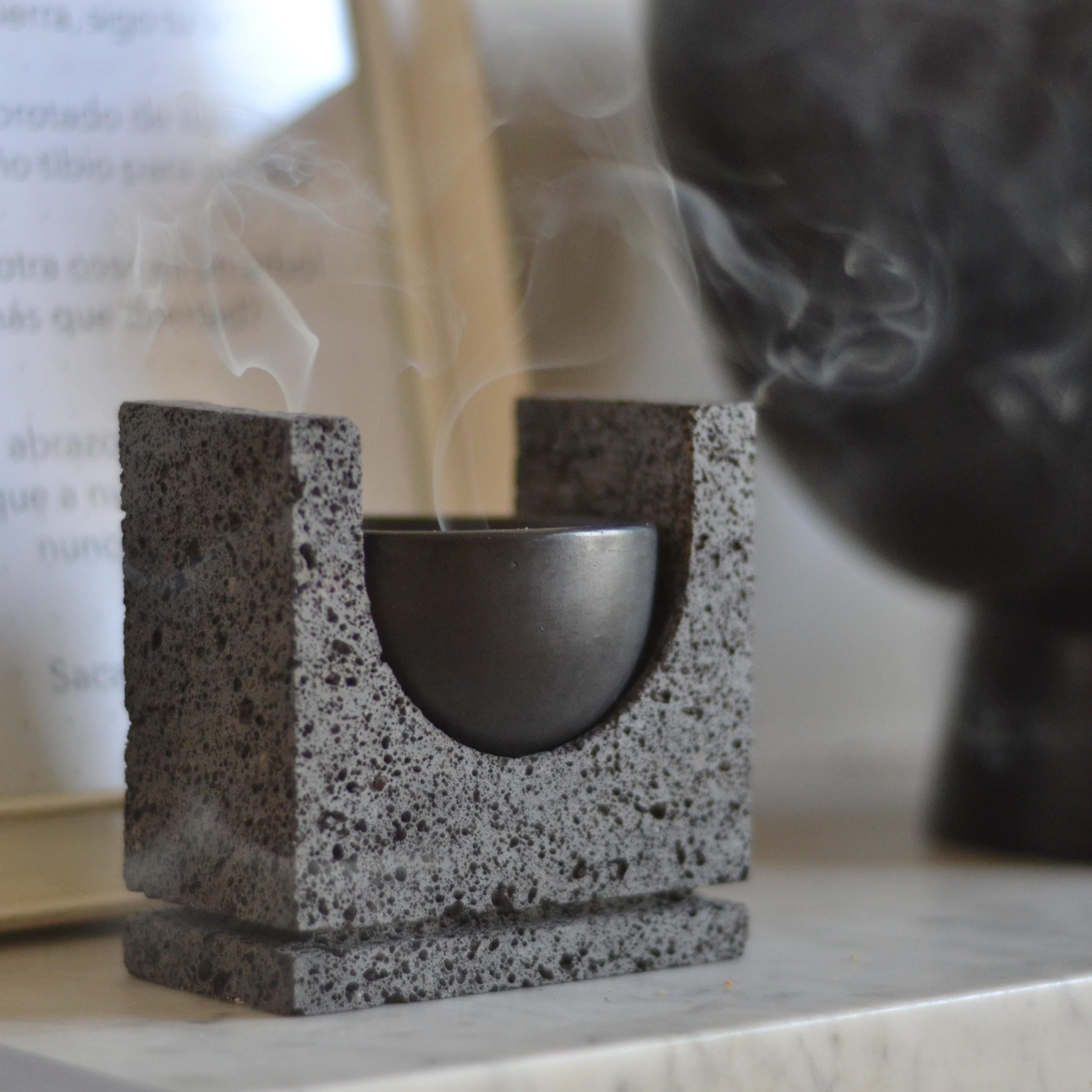 Volcanic Stone and Black Clay Ritualistic Sculpture, Copal Incense Burner In New Condition In London, GB