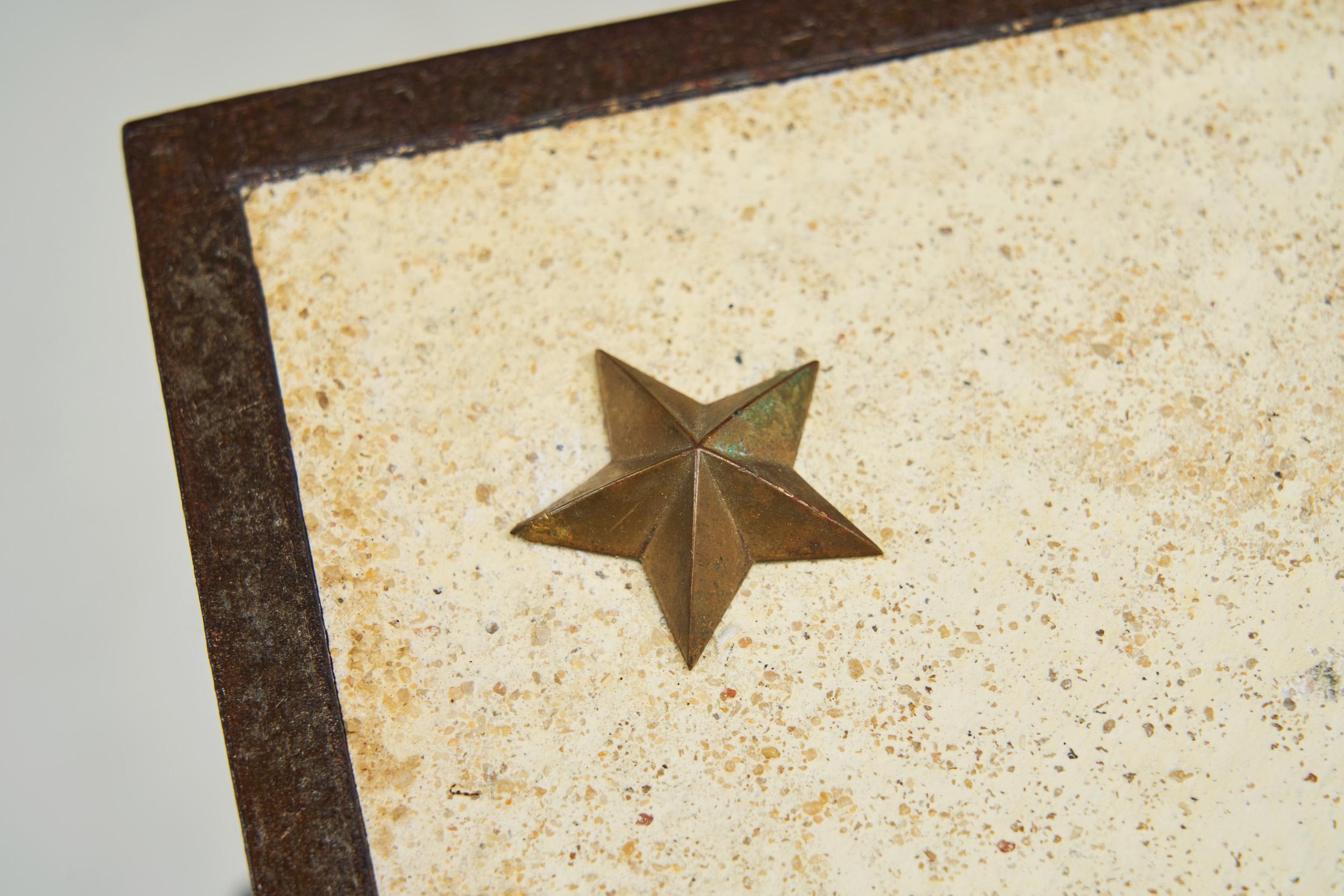 Table basse en pierre et fer forgé avec décorations d'étoiles, France, années 1940 en vente 4