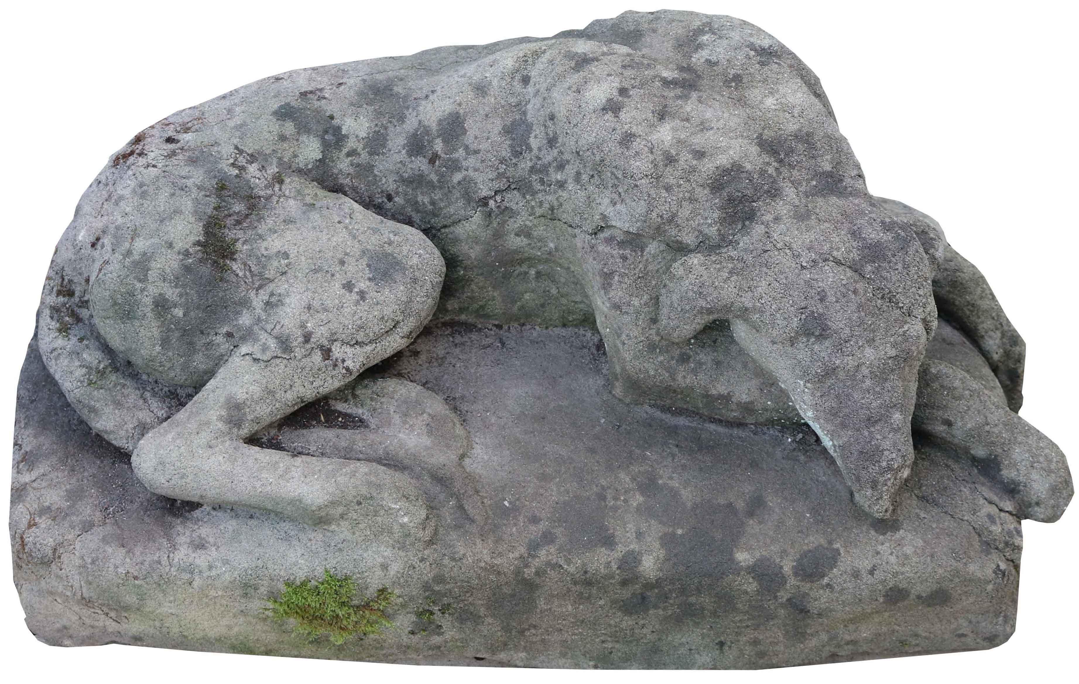 A Stone Antique Resting Greyhound Statue État moyen à Wormelow, Herefordshire