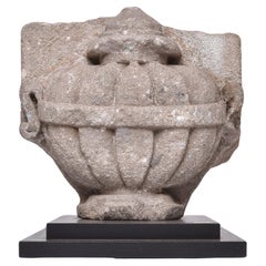 Escultura Antigua de Piedra